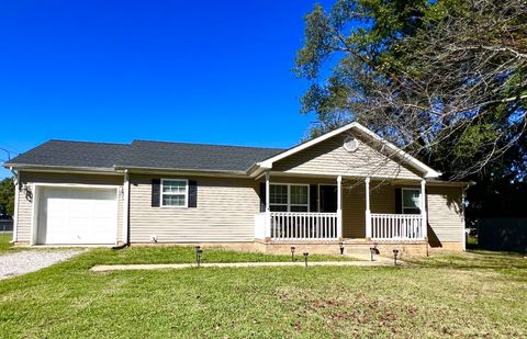 118 Oak Tree Dr Oak Grove KY 42262