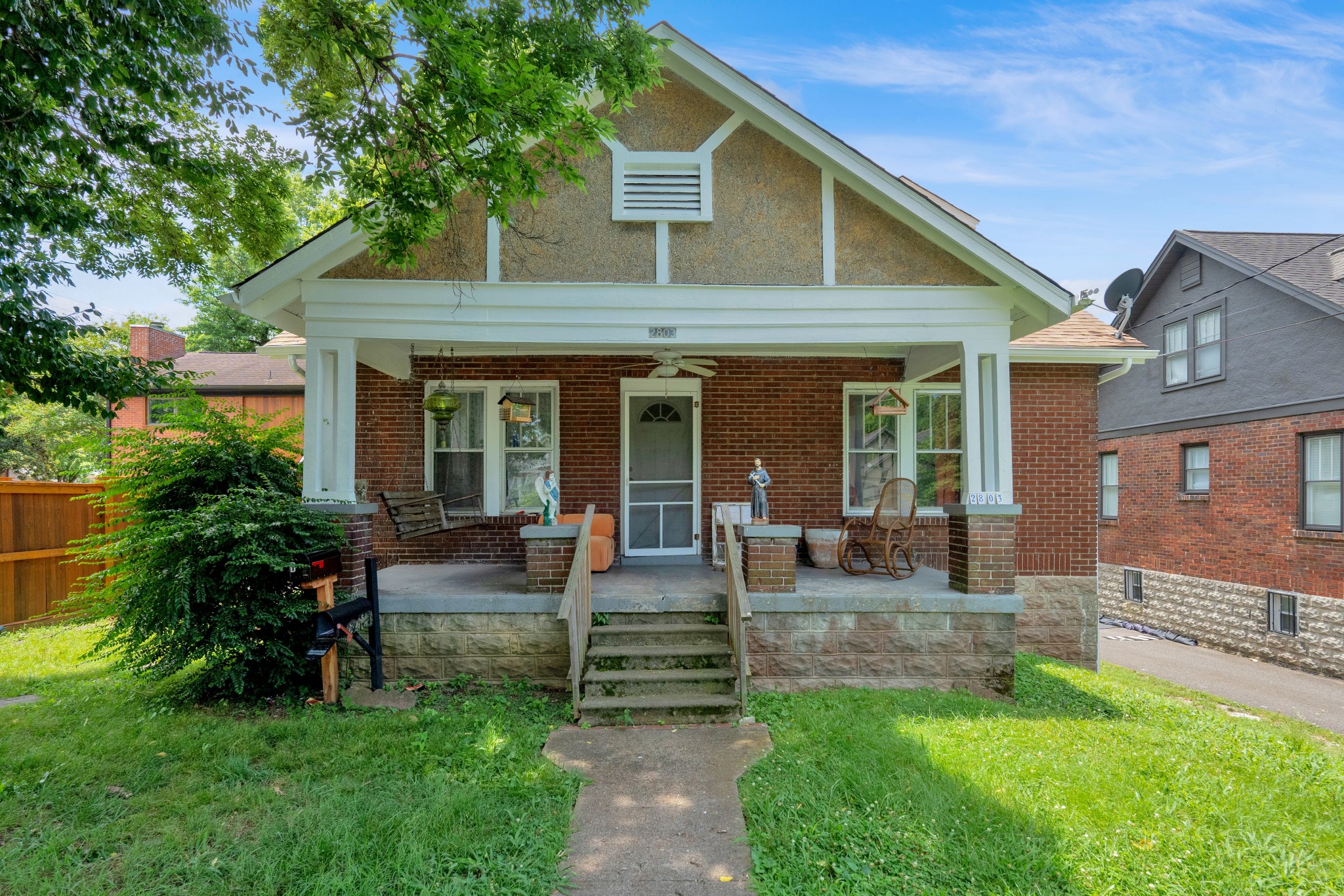 2803 W Linden Ave