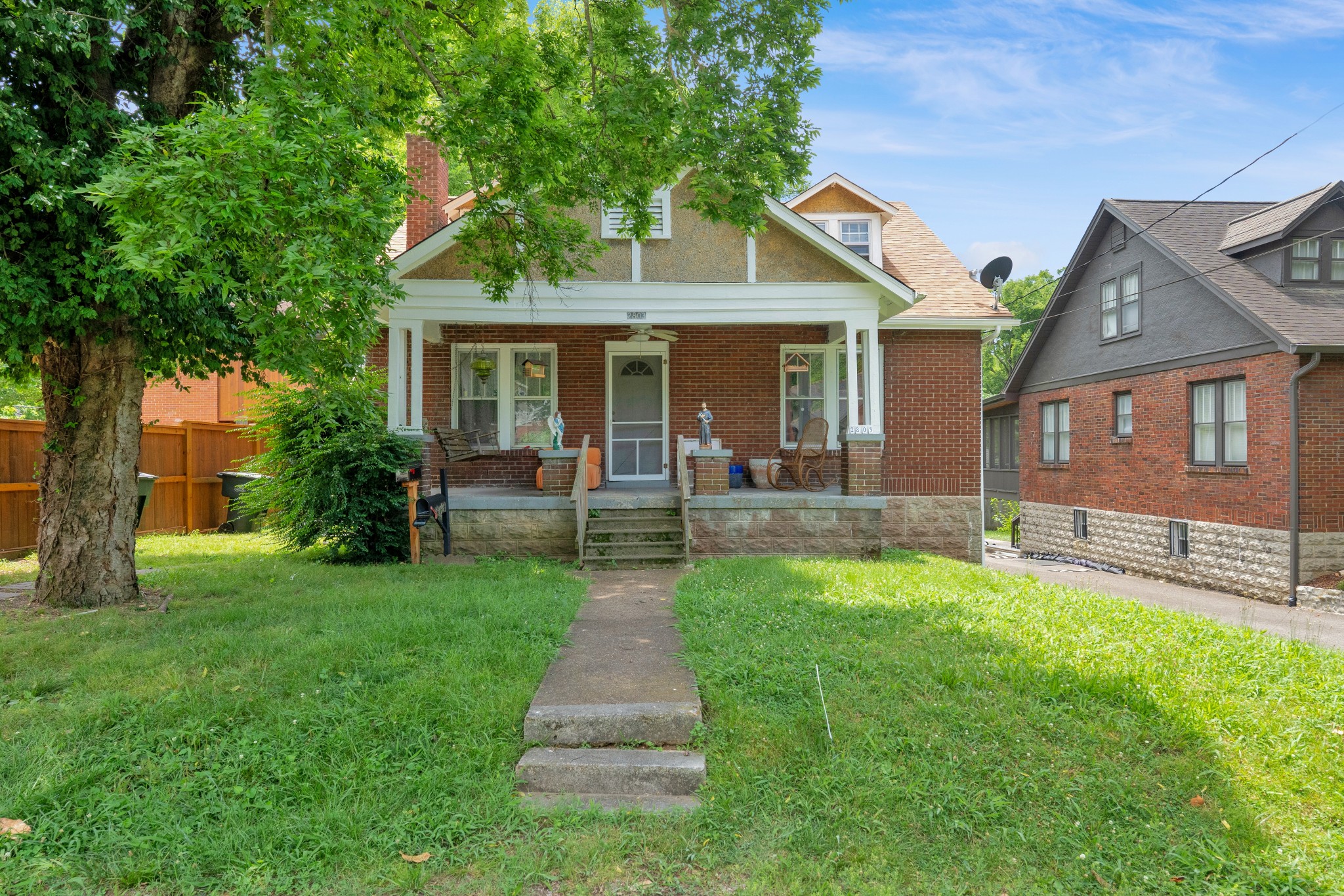 2803 W Linden Ave
