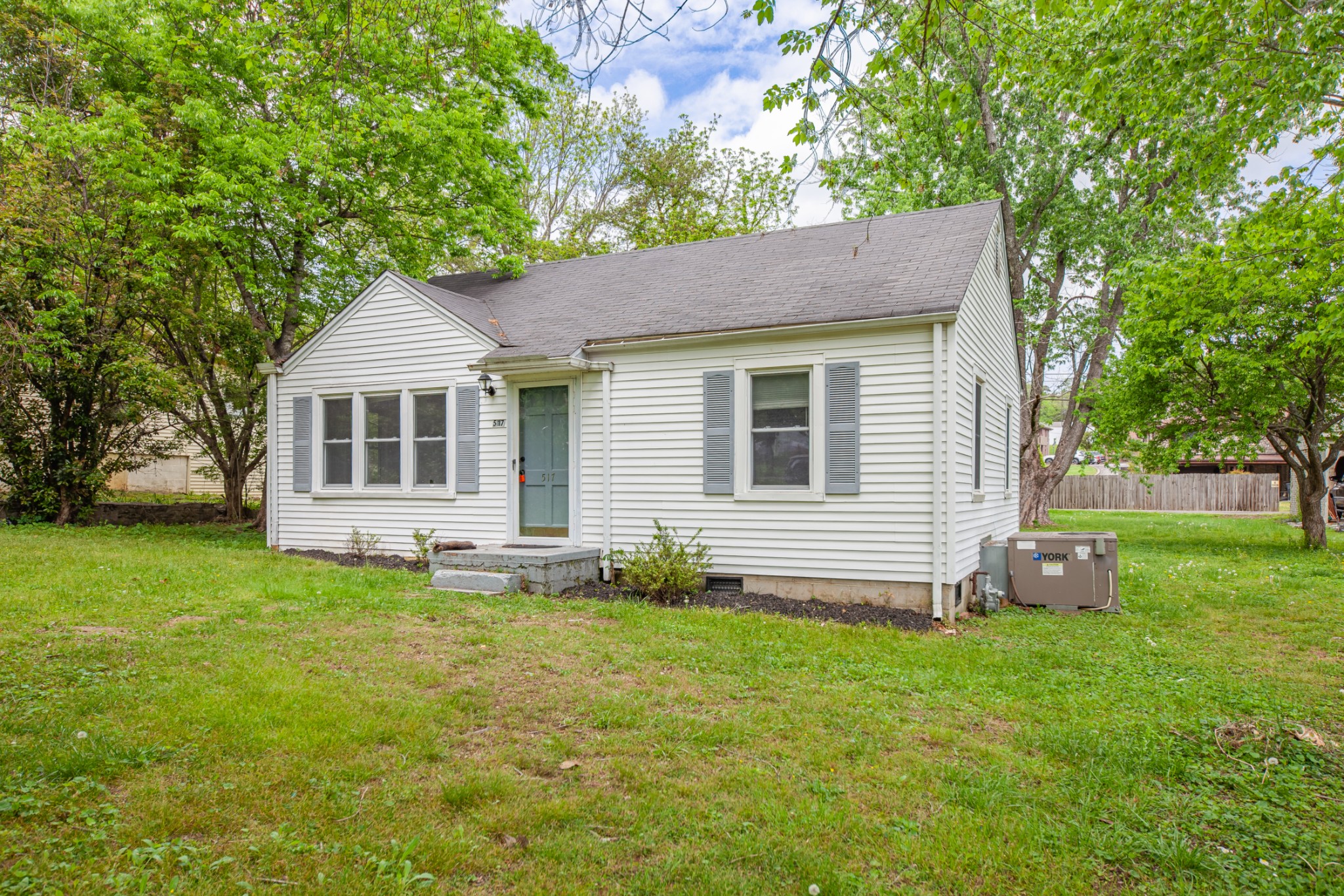 517 Hatcher Dr