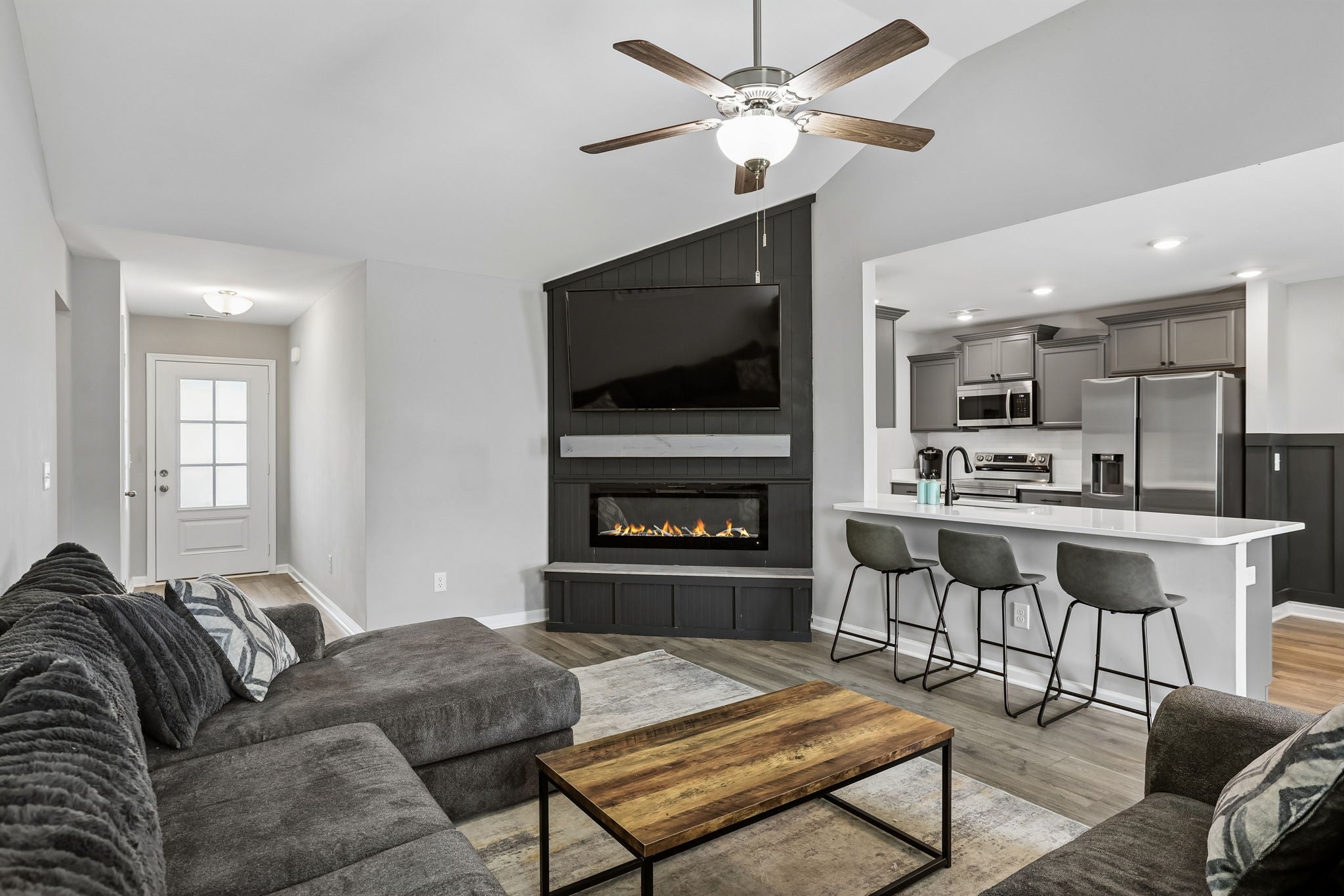 1041 Hickoryridge Dr