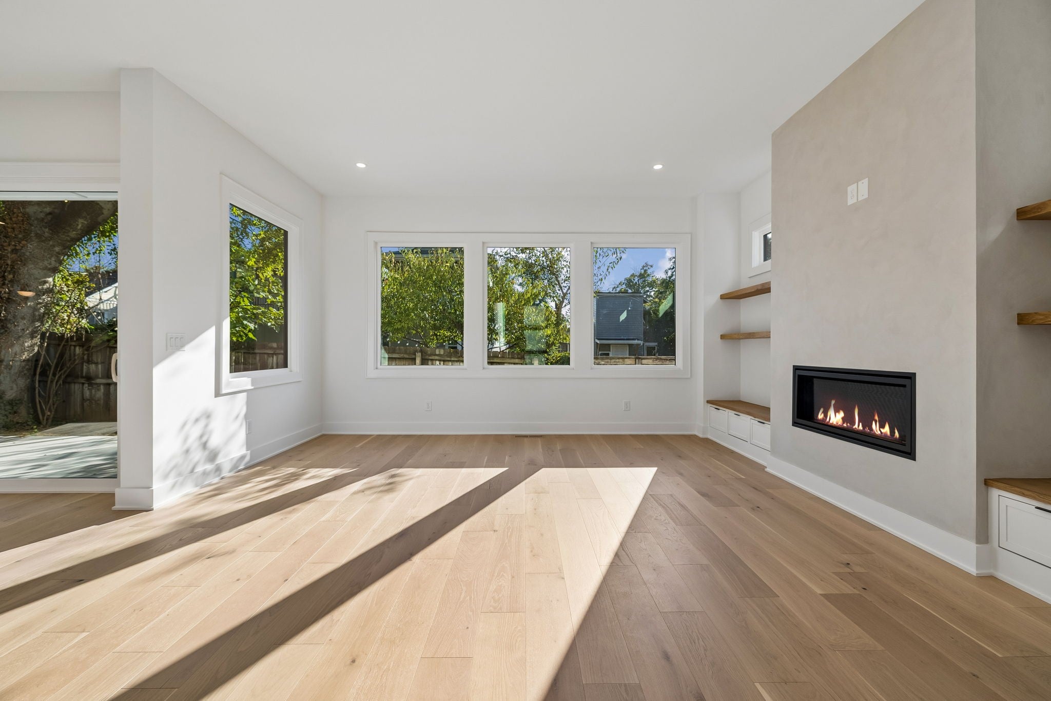 1810B Martin St
