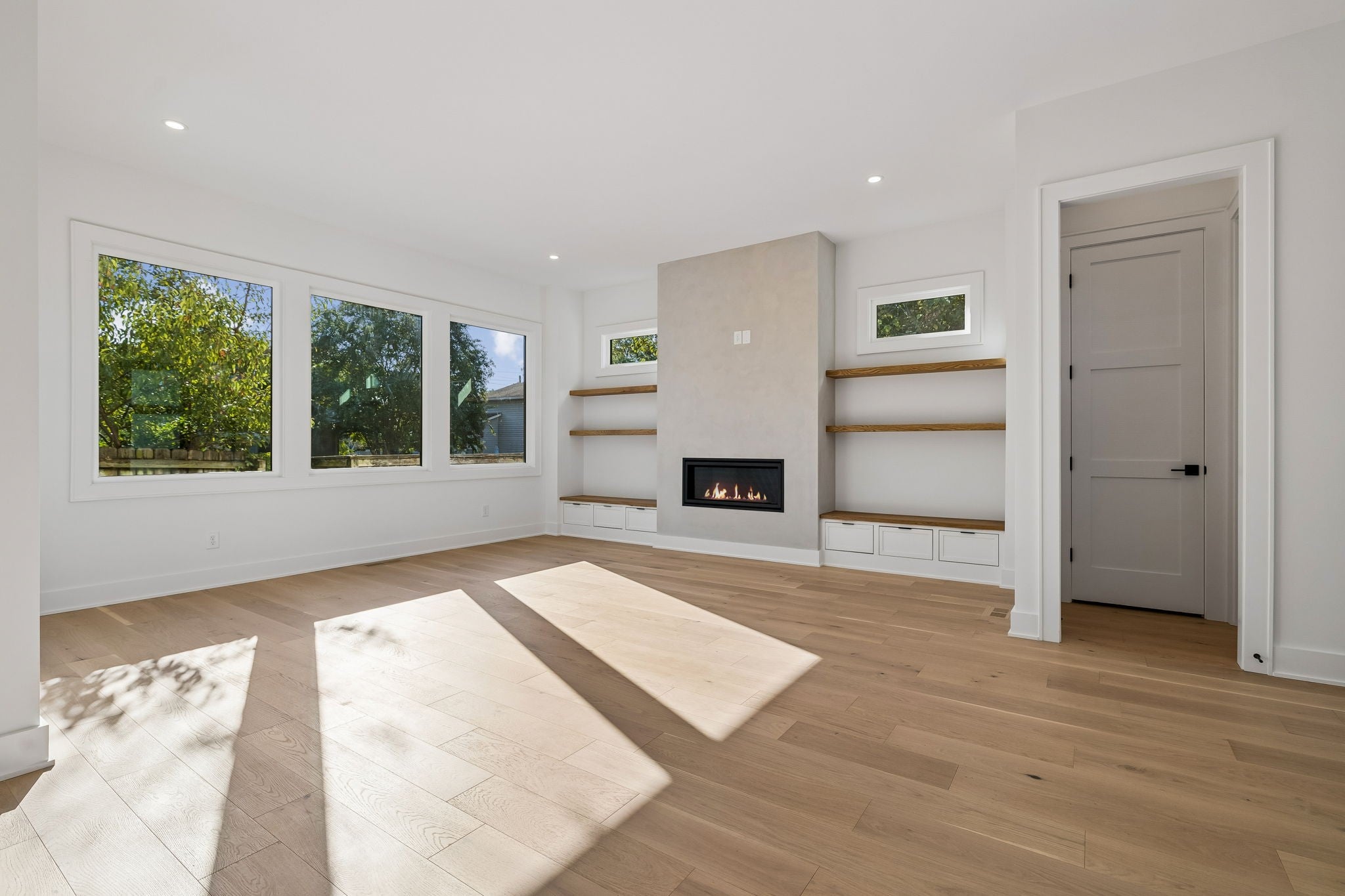 1810B Martin St