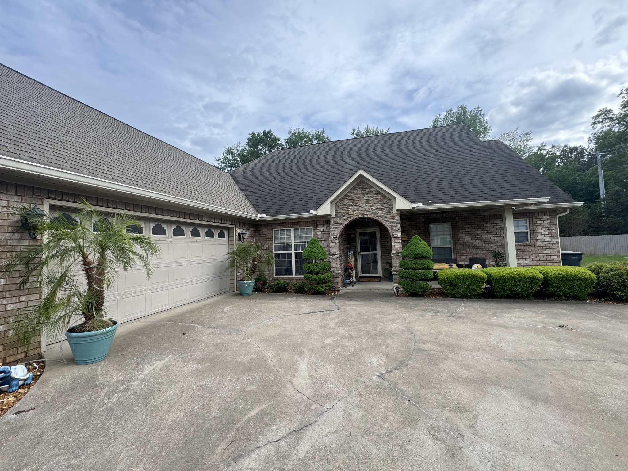 212 Sherborne Ct