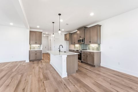934 Watercourse Court Nashville TN 37214