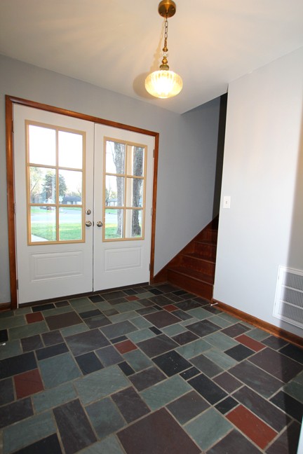 319 E Northfield Blvd