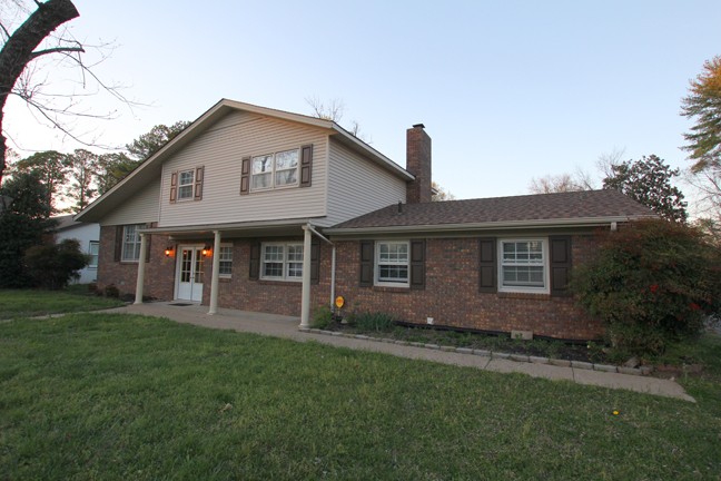 319 E Northfield Blvd