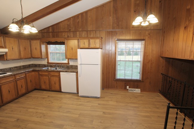 319 E Northfield Blvd