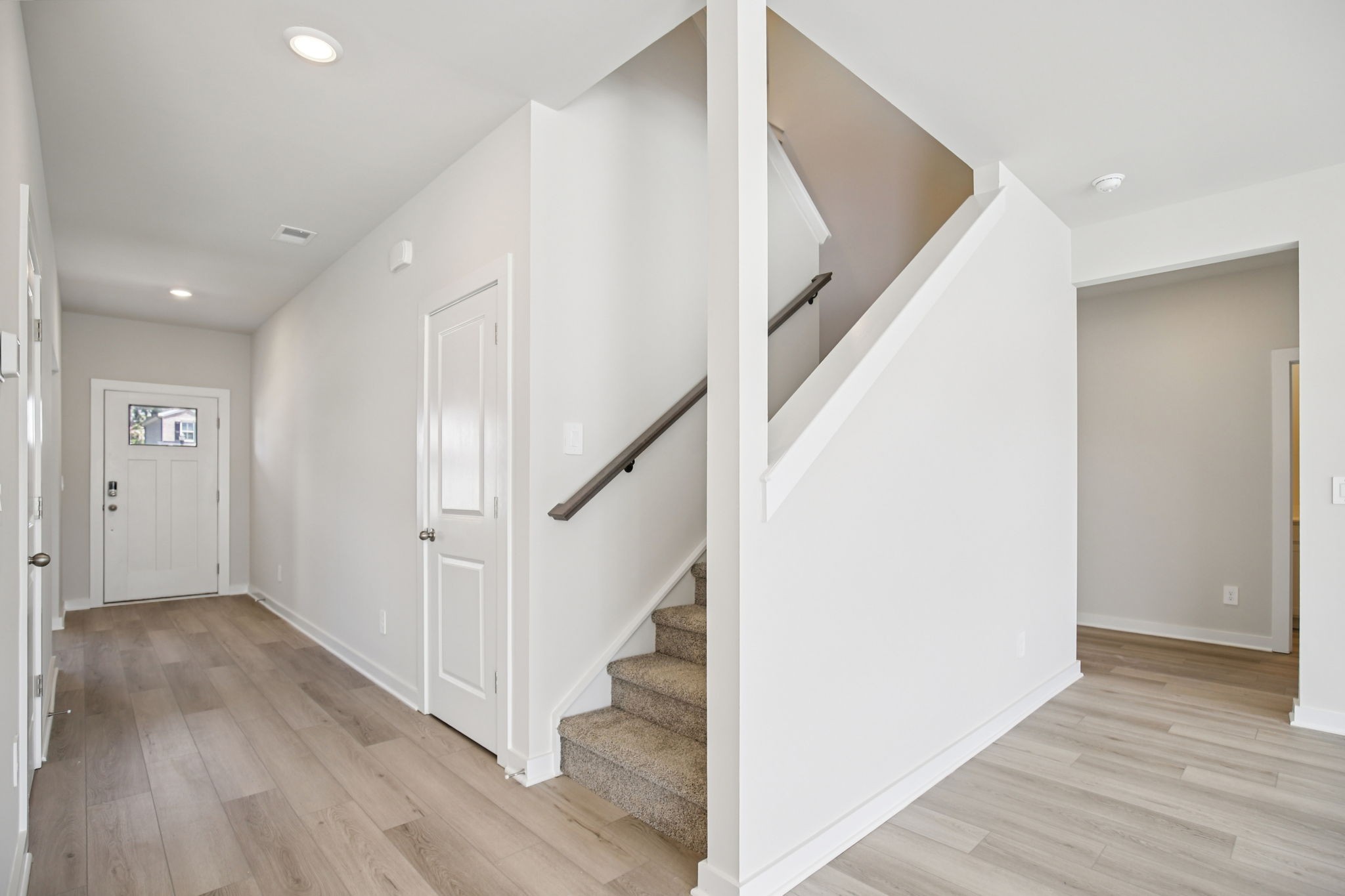 925 Calvin Ct