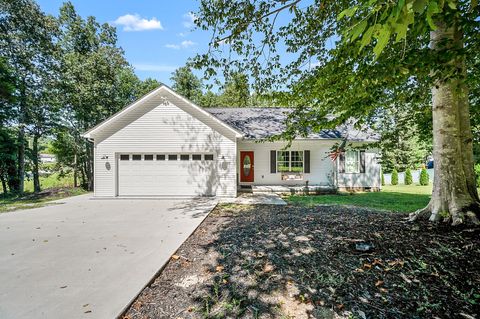 21 Huntington Dr N Winchester TN 37398