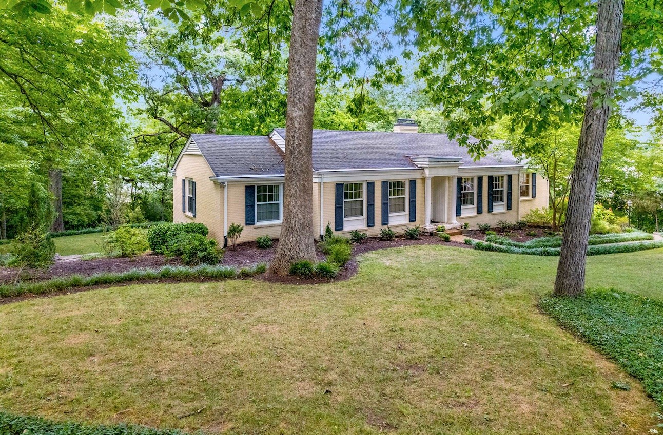 416 W Hillwood Dr