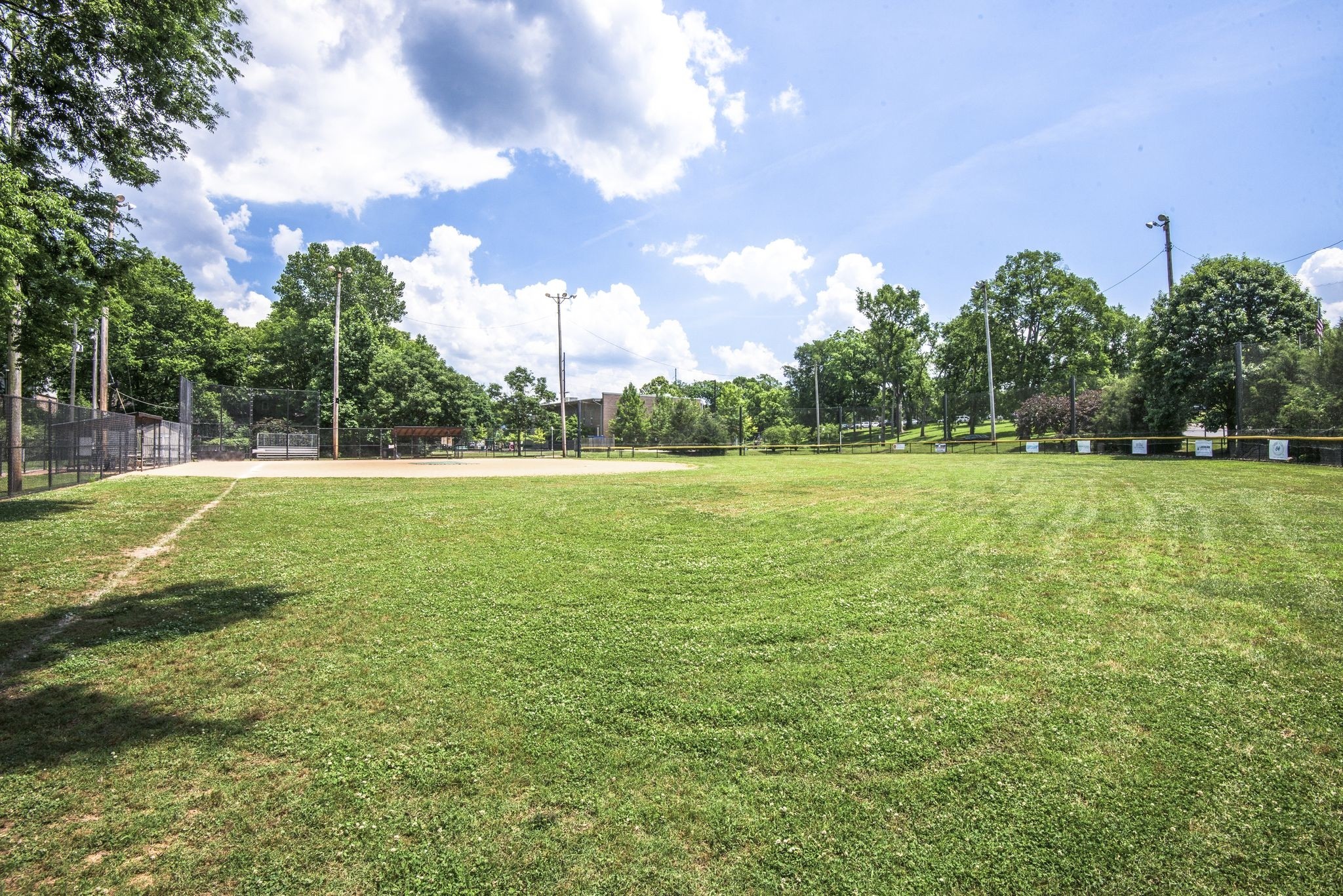 Nashville, Tennessee 37209, United States, 1 Bedroom Bedrooms, ,1 BathroomBathrooms,Residential,Active,232573