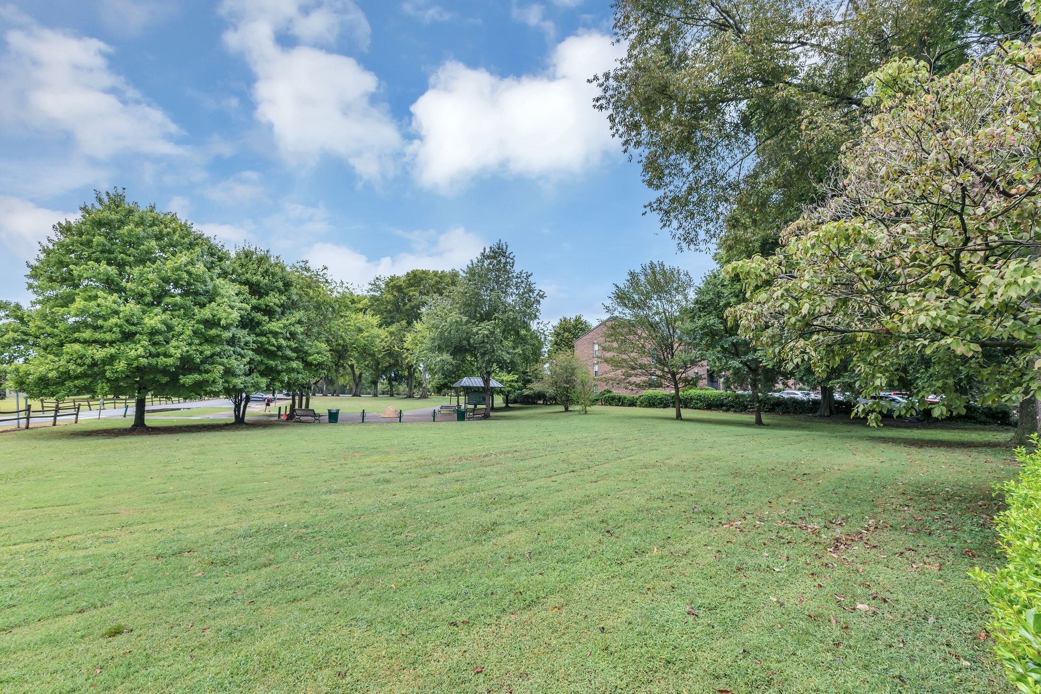 Nashville, Tennessee 37209, United States, 1 Bedroom Bedrooms, ,1 BathroomBathrooms,Residential,Active,232573