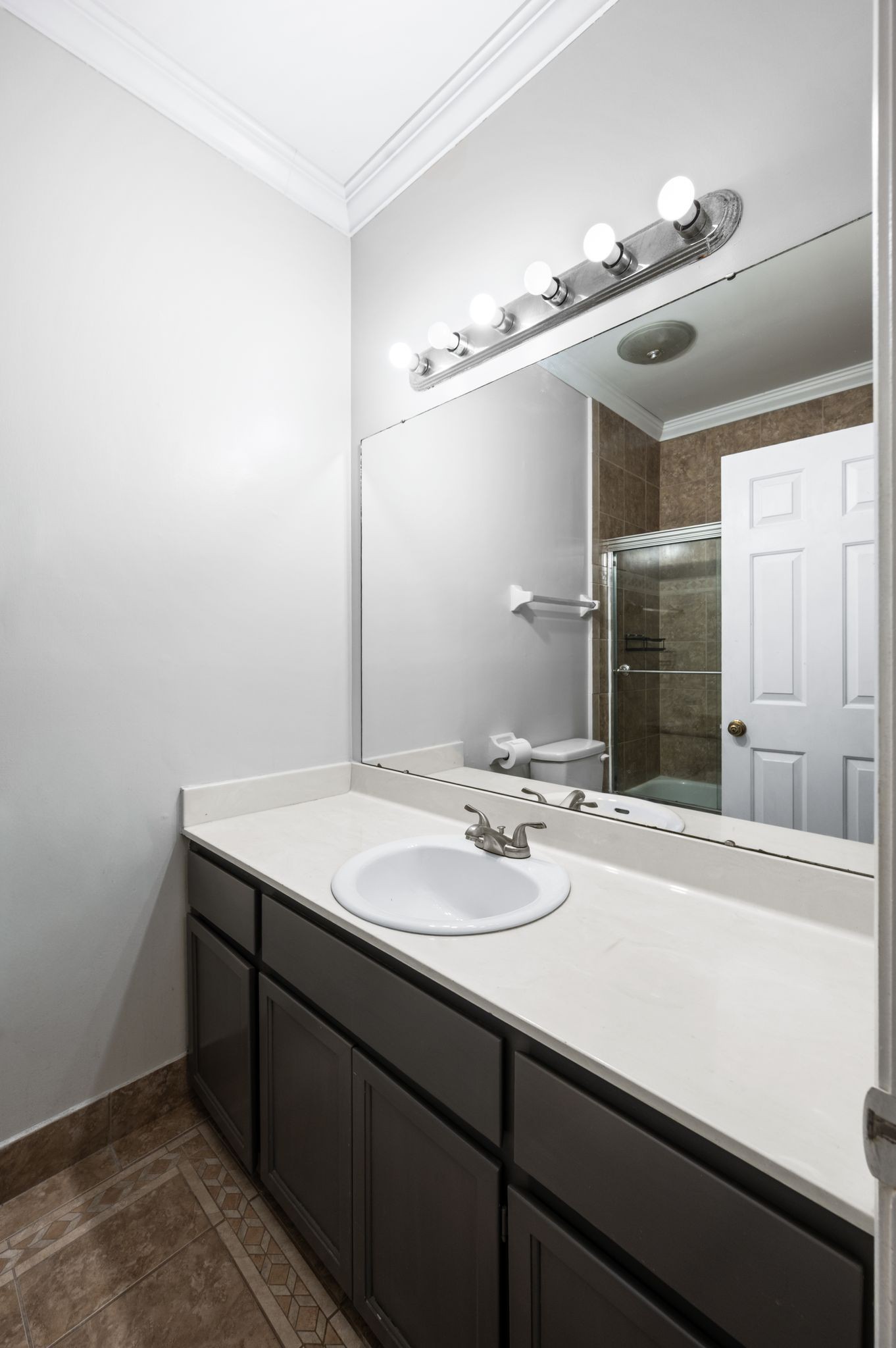 Nashville, Tennessee 37209, United States, 1 Bedroom Bedrooms, ,1 BathroomBathrooms,Residential,Active,232573