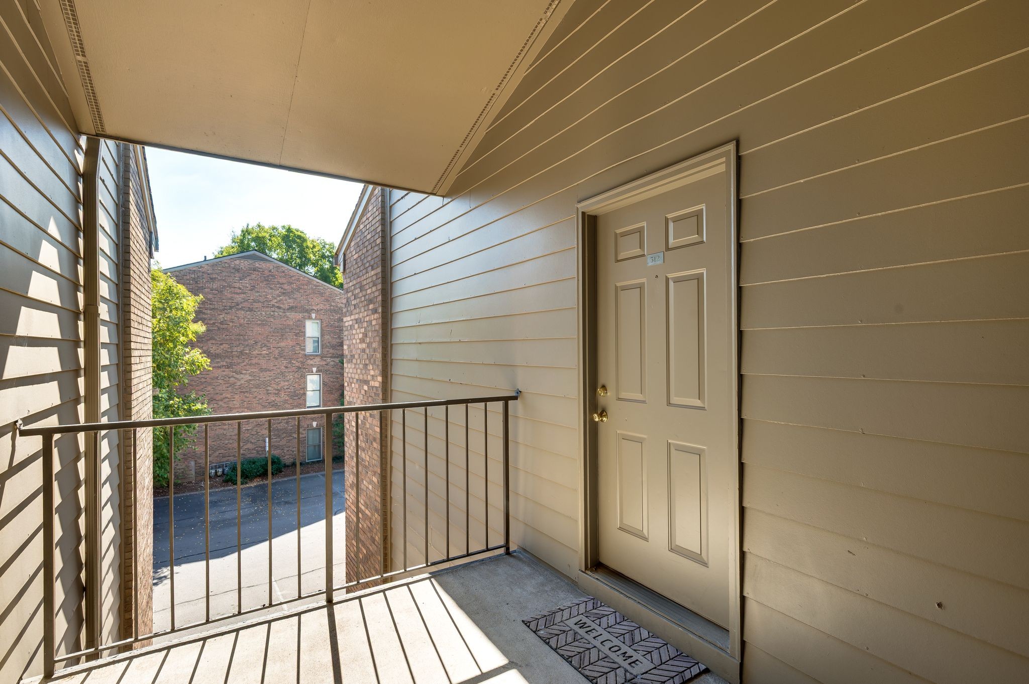 Nashville, Tennessee 37209, United States, 1 Bedroom Bedrooms, ,1 BathroomBathrooms,Residential,Active,232573