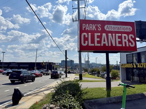 3707 HILLSBORO PIKE Nashville TN 37215