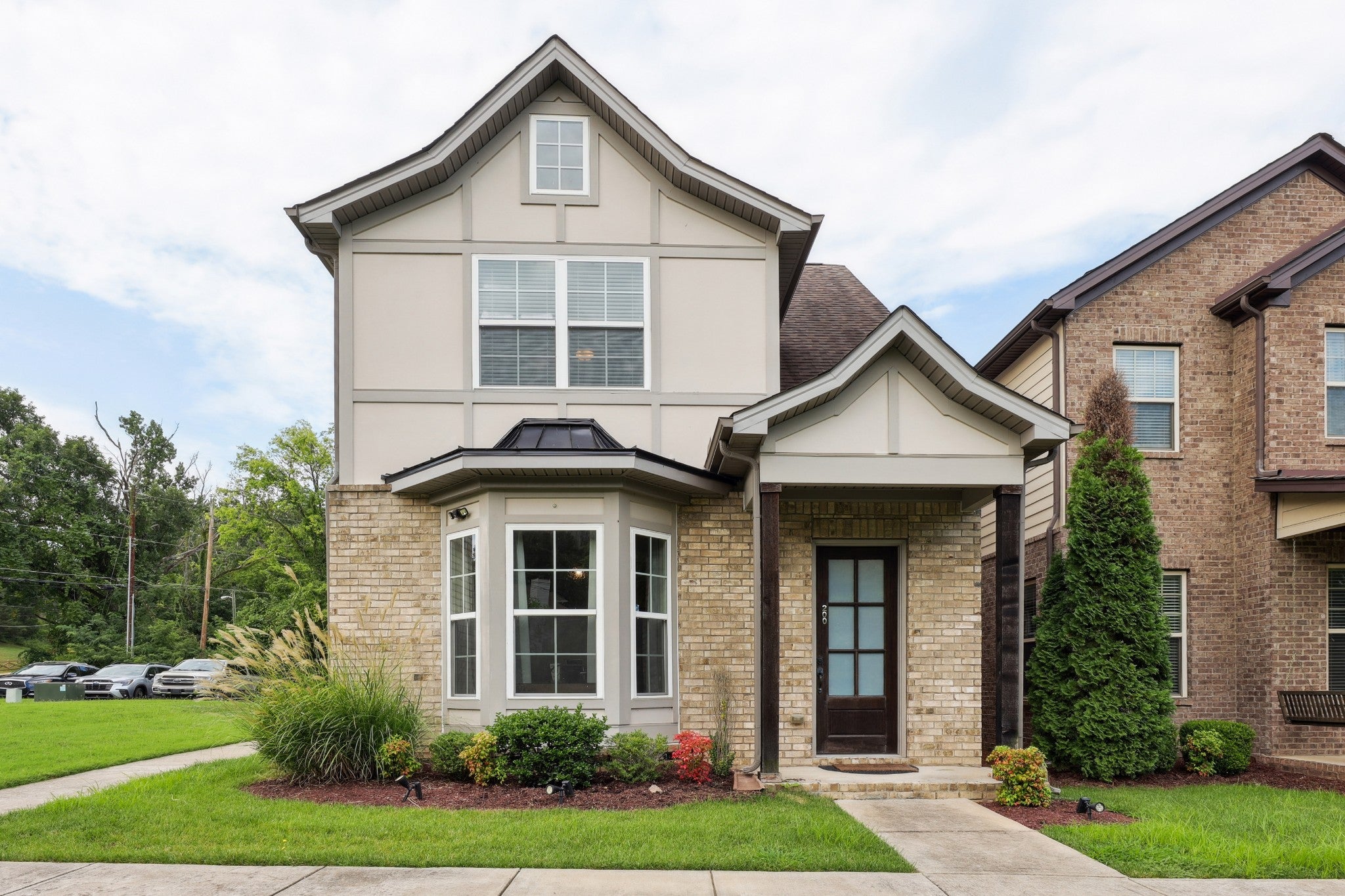 200 Cedar Place Row