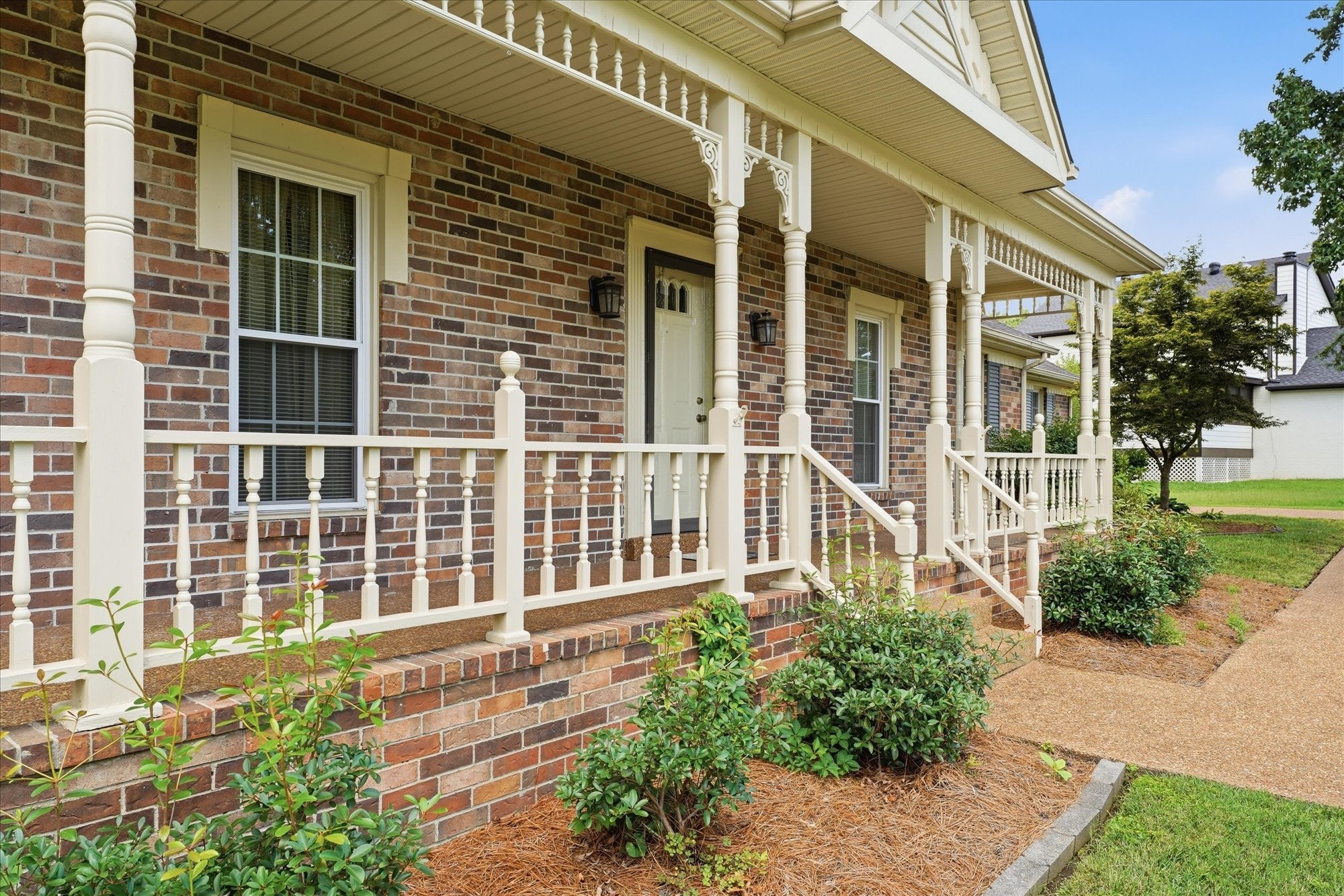 3204 Brookmont Cir