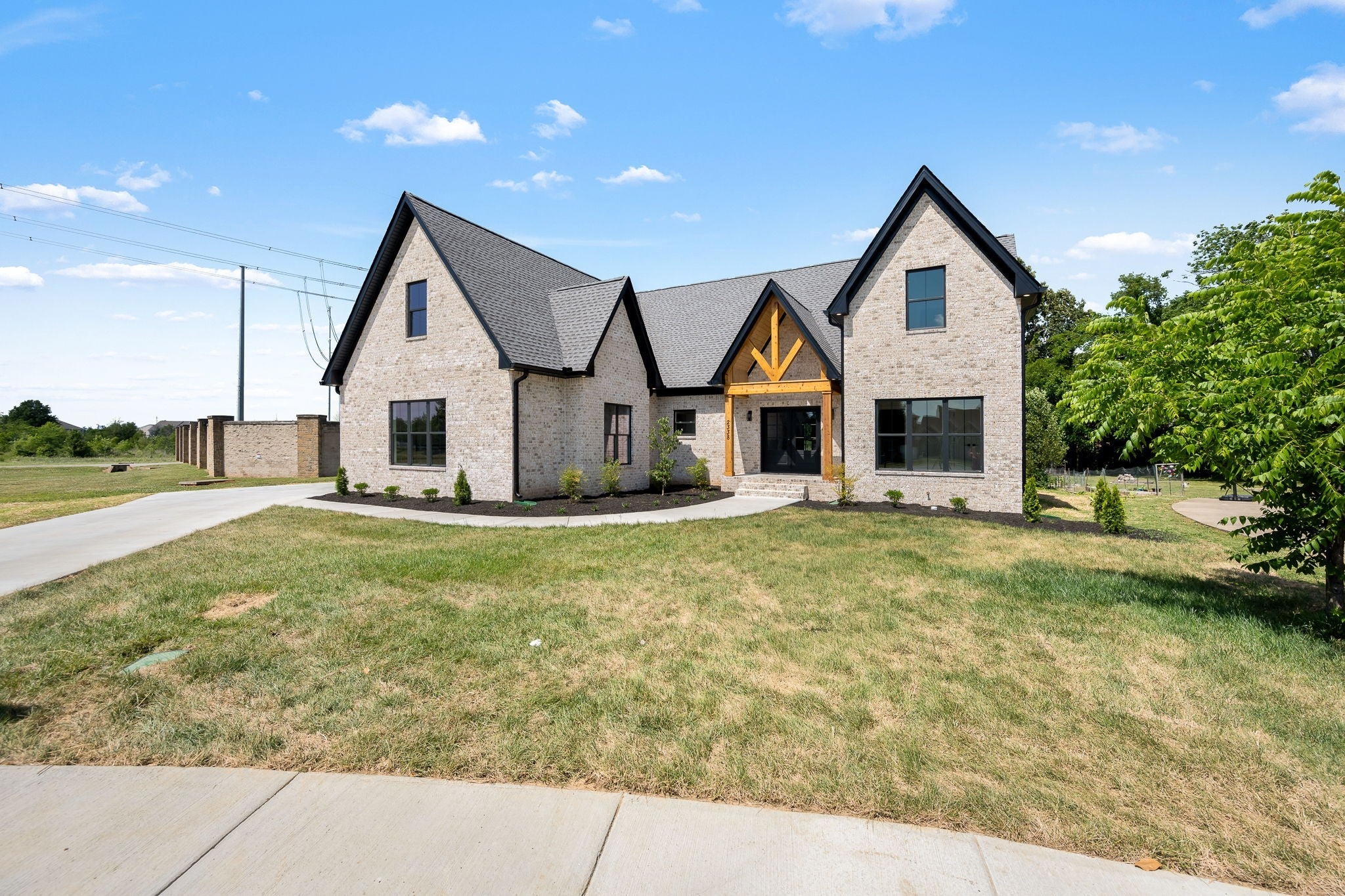 2338 Thad Ct