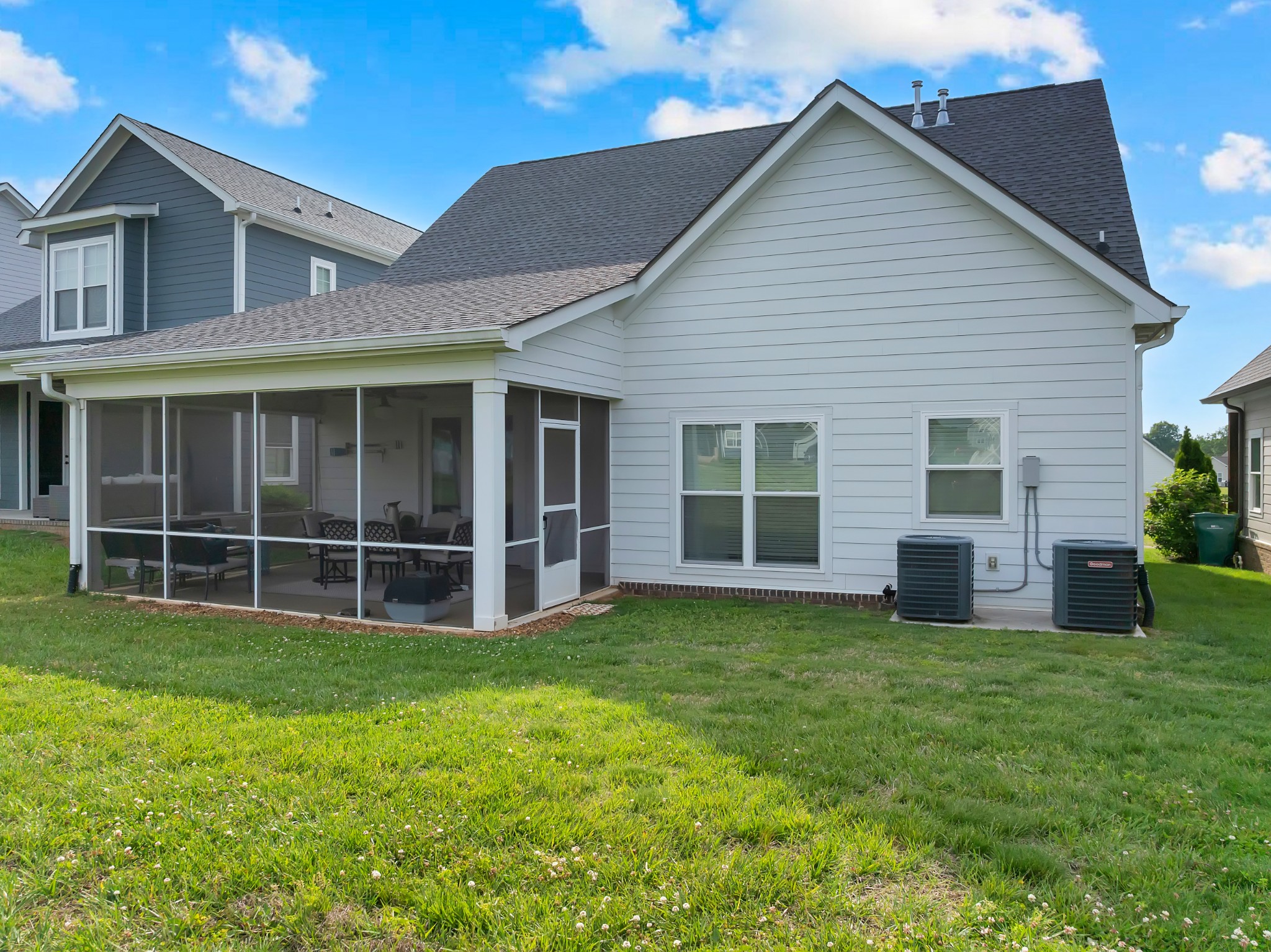 56 Suntan Ct