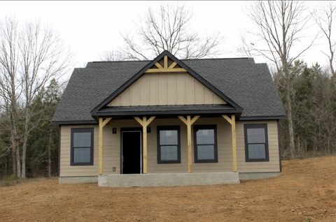 138 Alice Preston Loop Gordonsville TN 38563