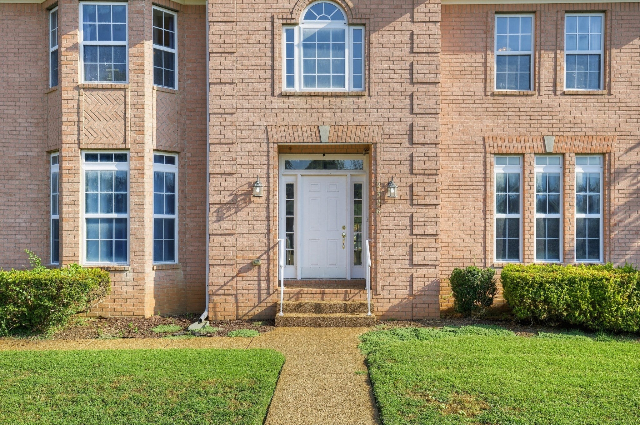 2326 Amber Glen Dr