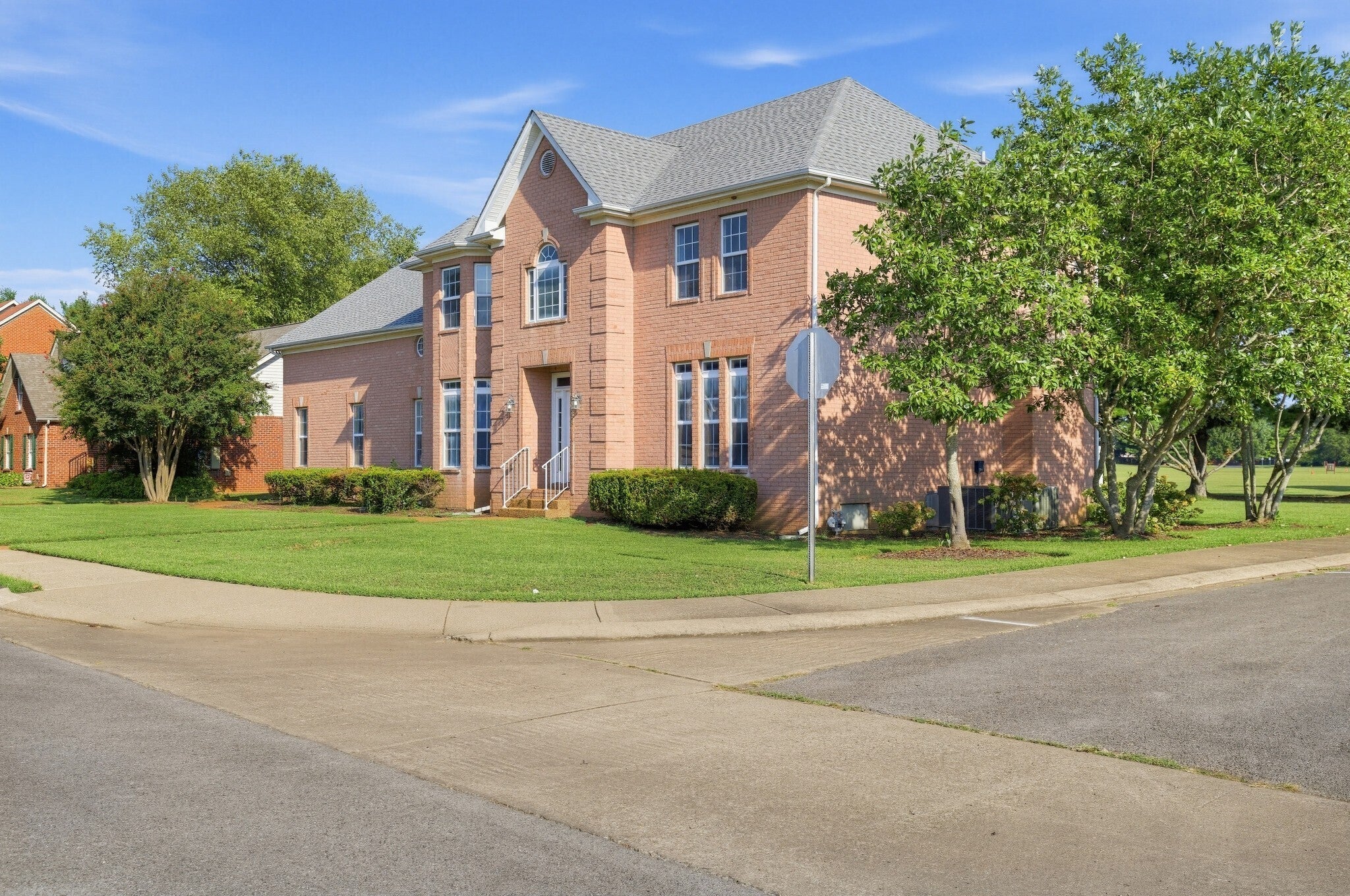 2326 Amber Glen Dr