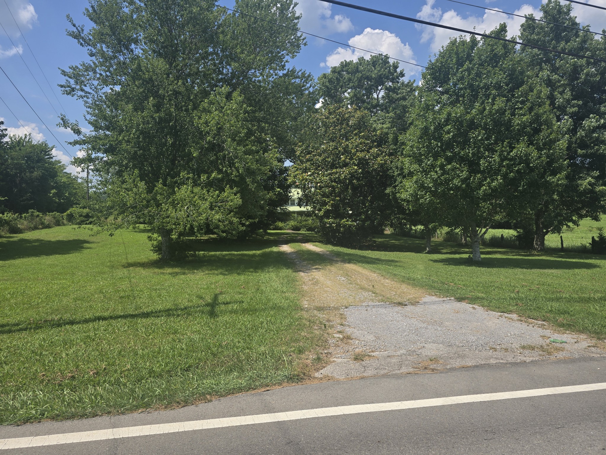 6677 Trousdale Ferry Pike
