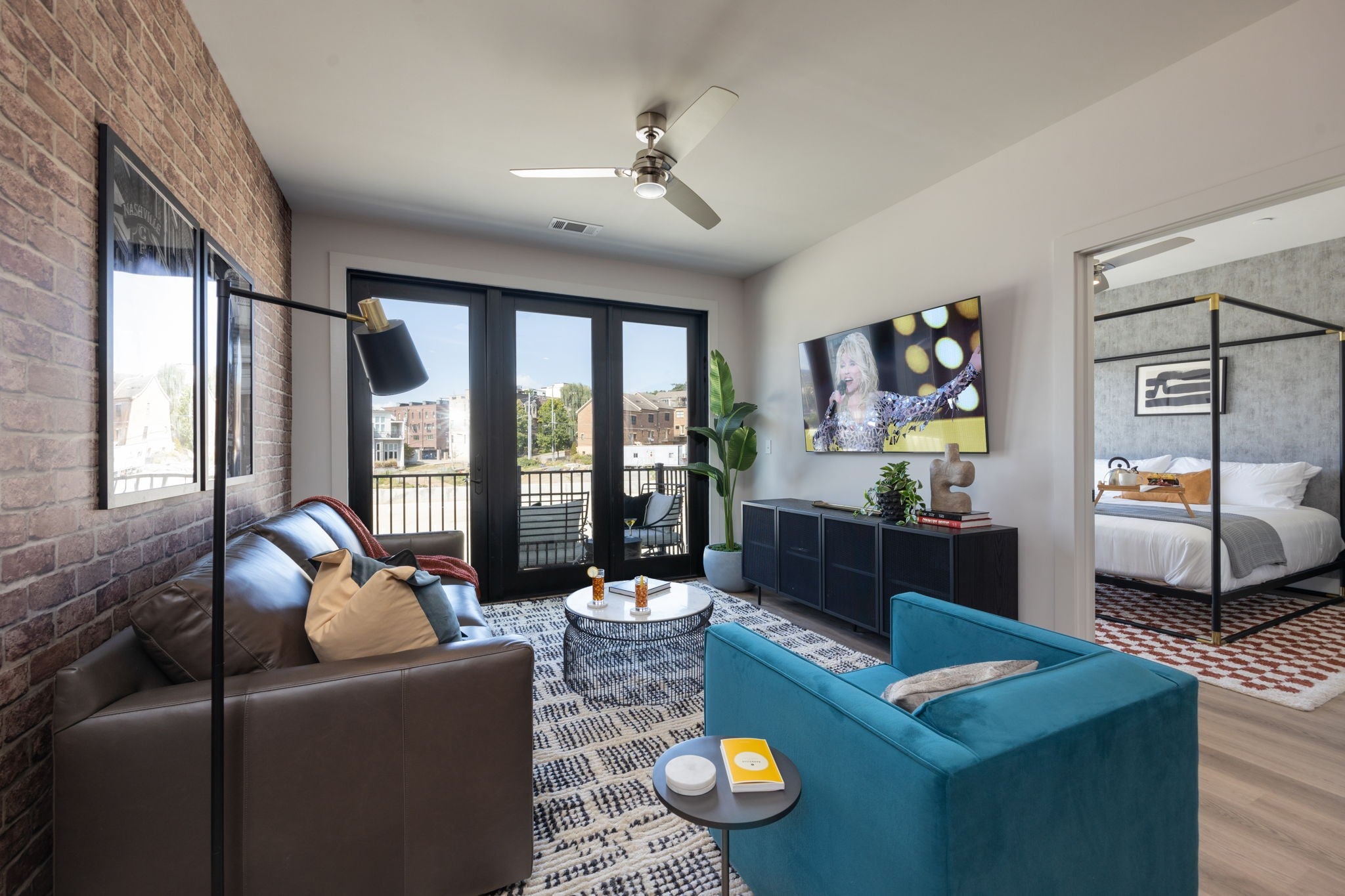 2.0-bed rental at 303 31st Ave N 415