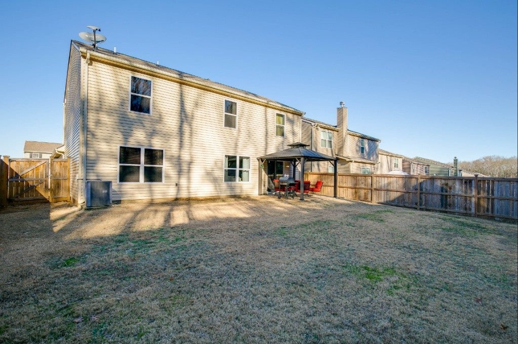 1450 Old Stone Rd
