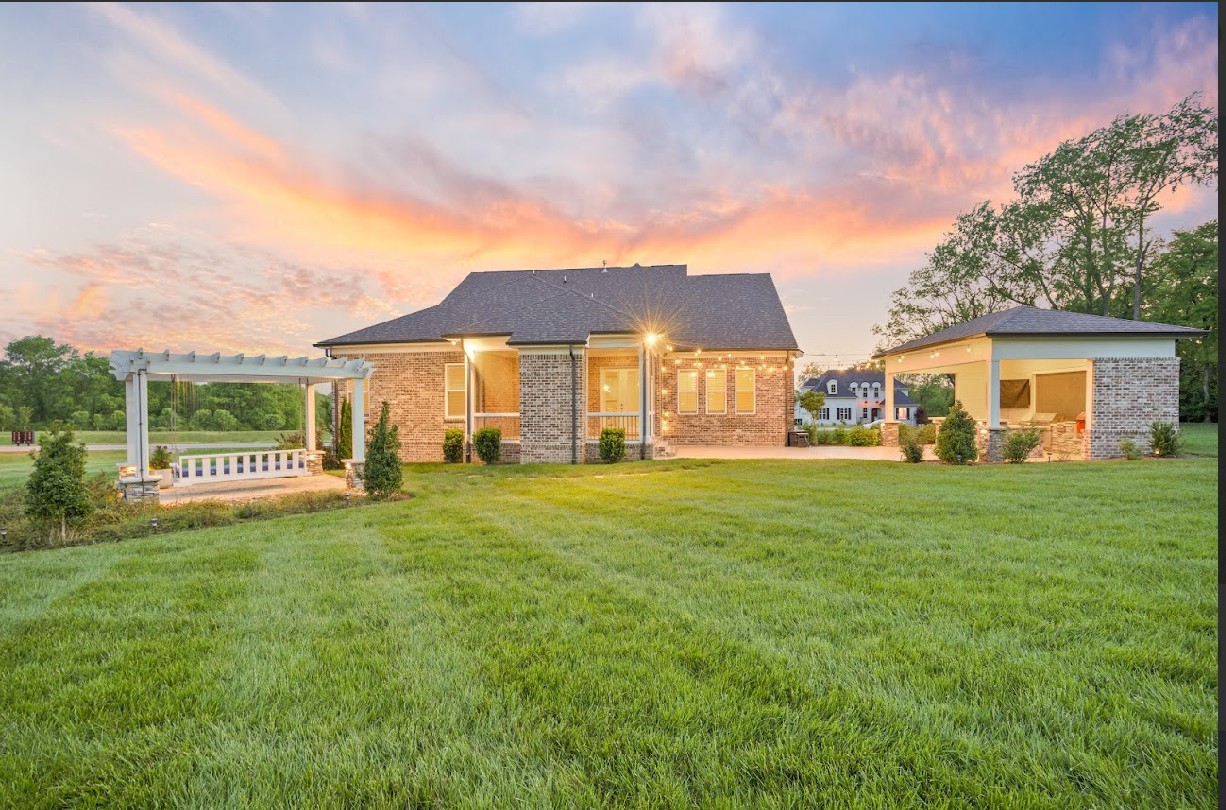 8119 Schweitzer Pl