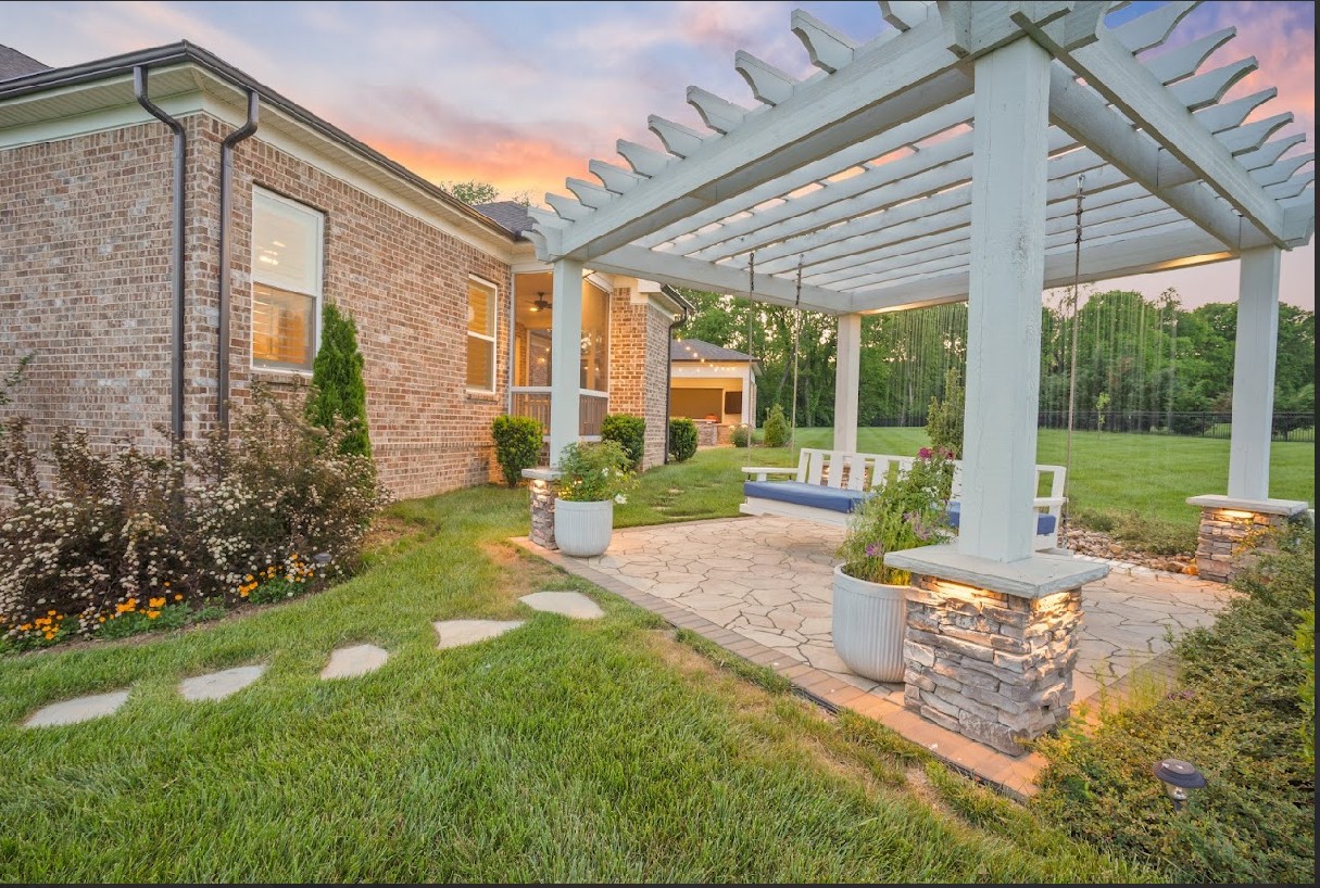 8119 Schweitzer Pl