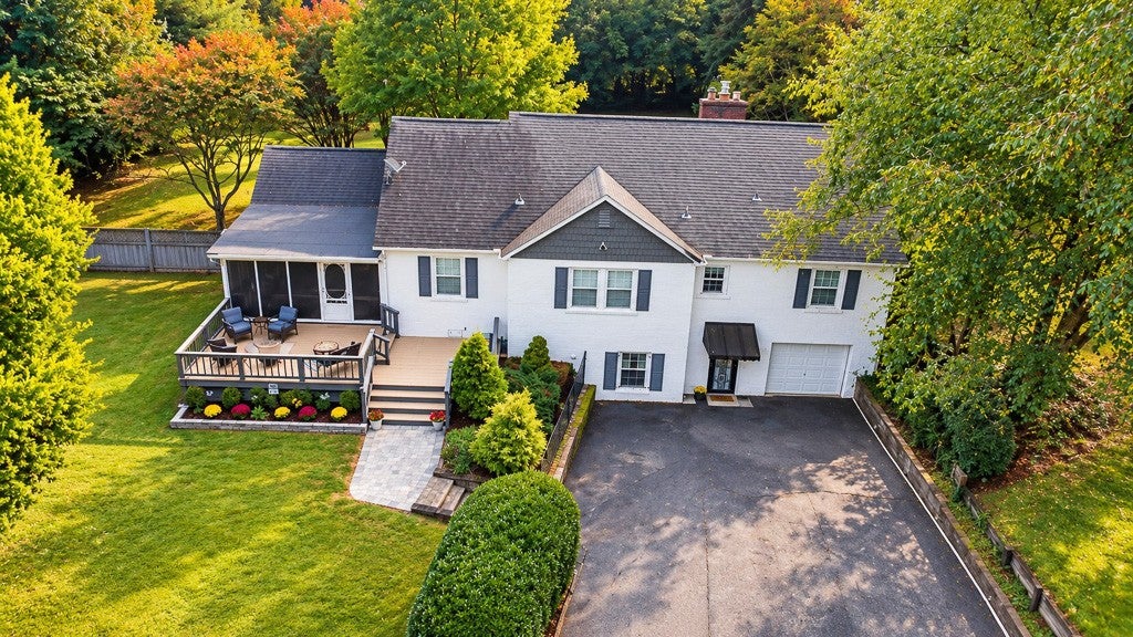 1103 Cedar Ln