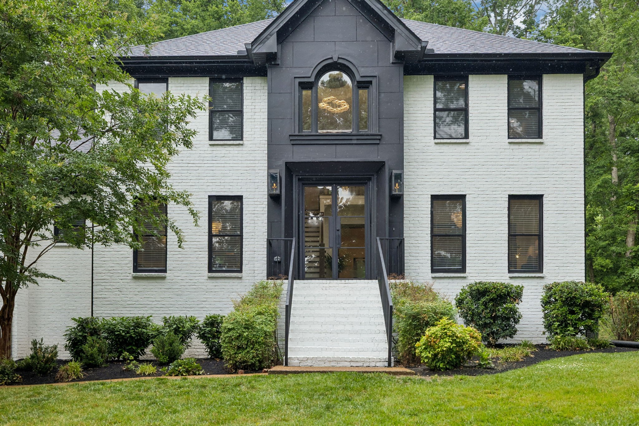 608 Cheshire Cir