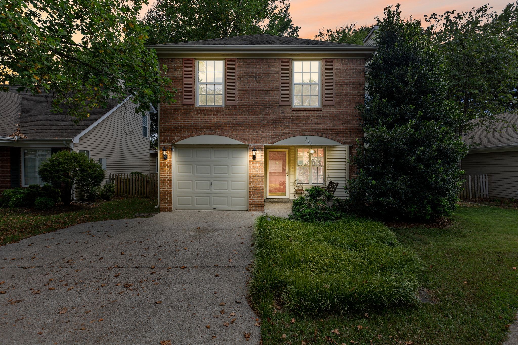 303 Montrose Ct