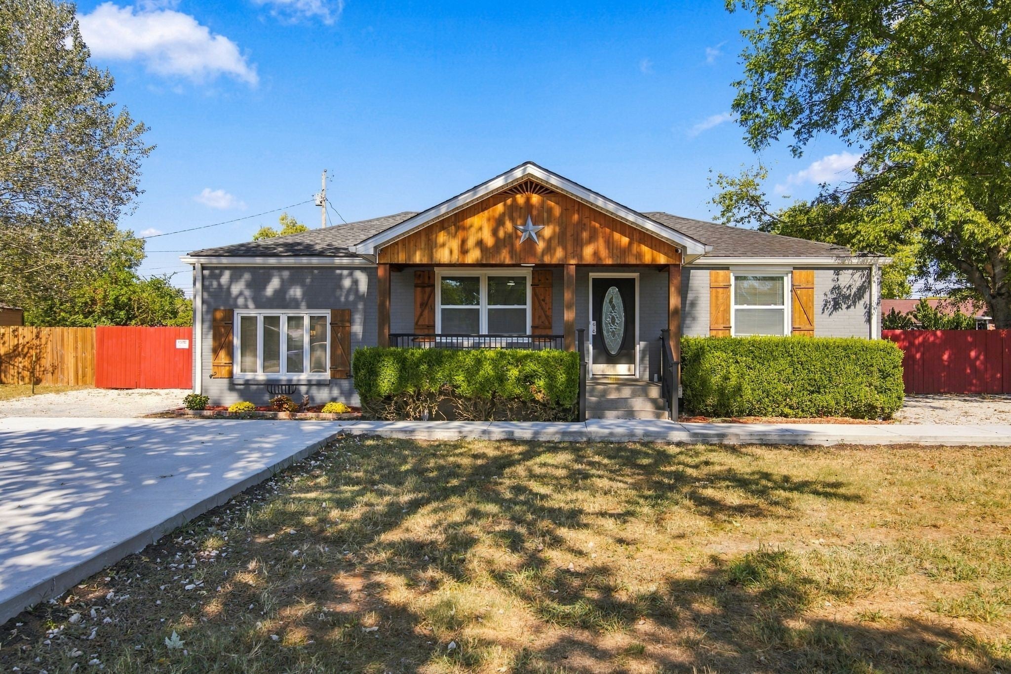321 Breckinridge Dr