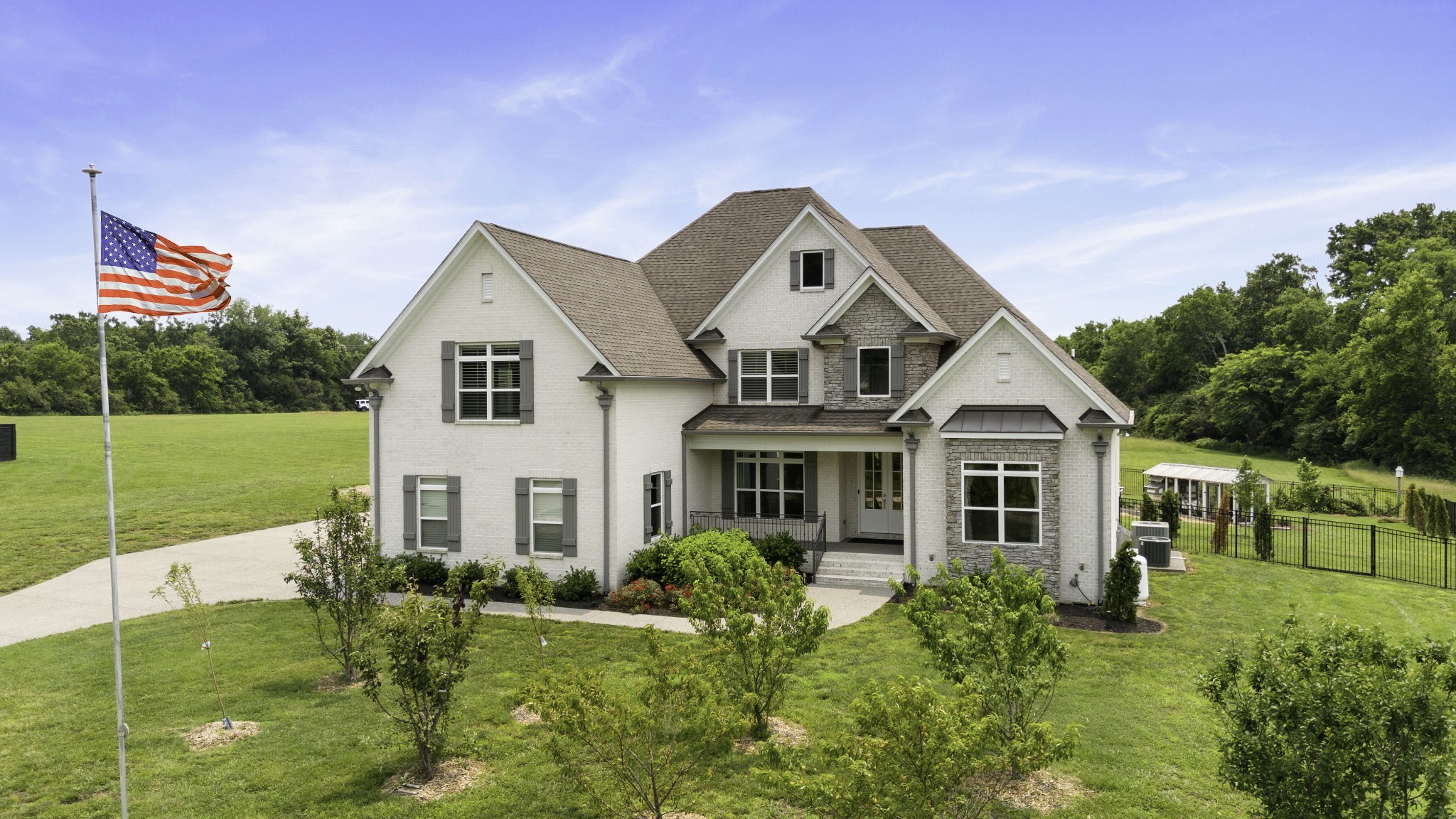 290 Academy Rd