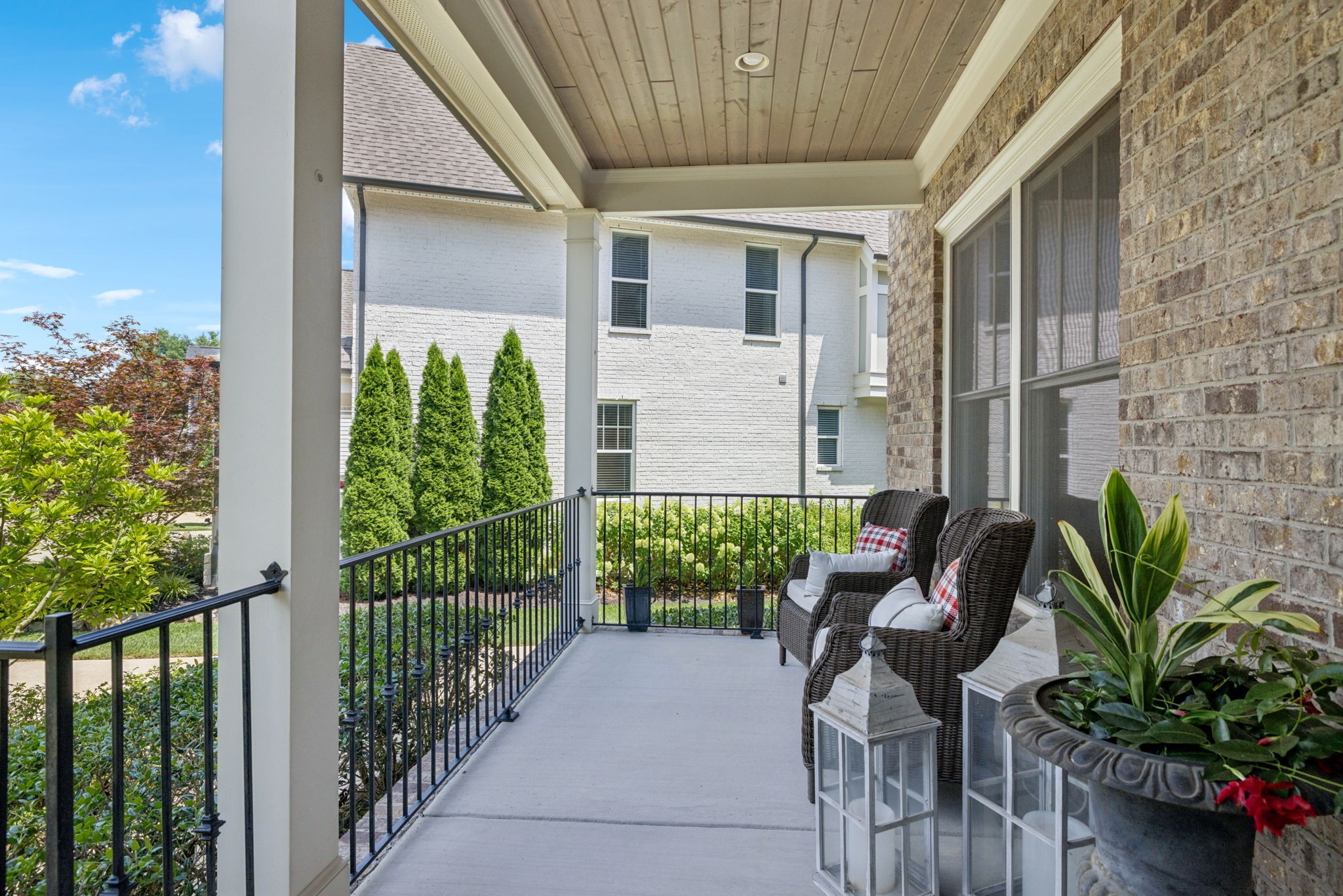 433 Dragonfly Ct