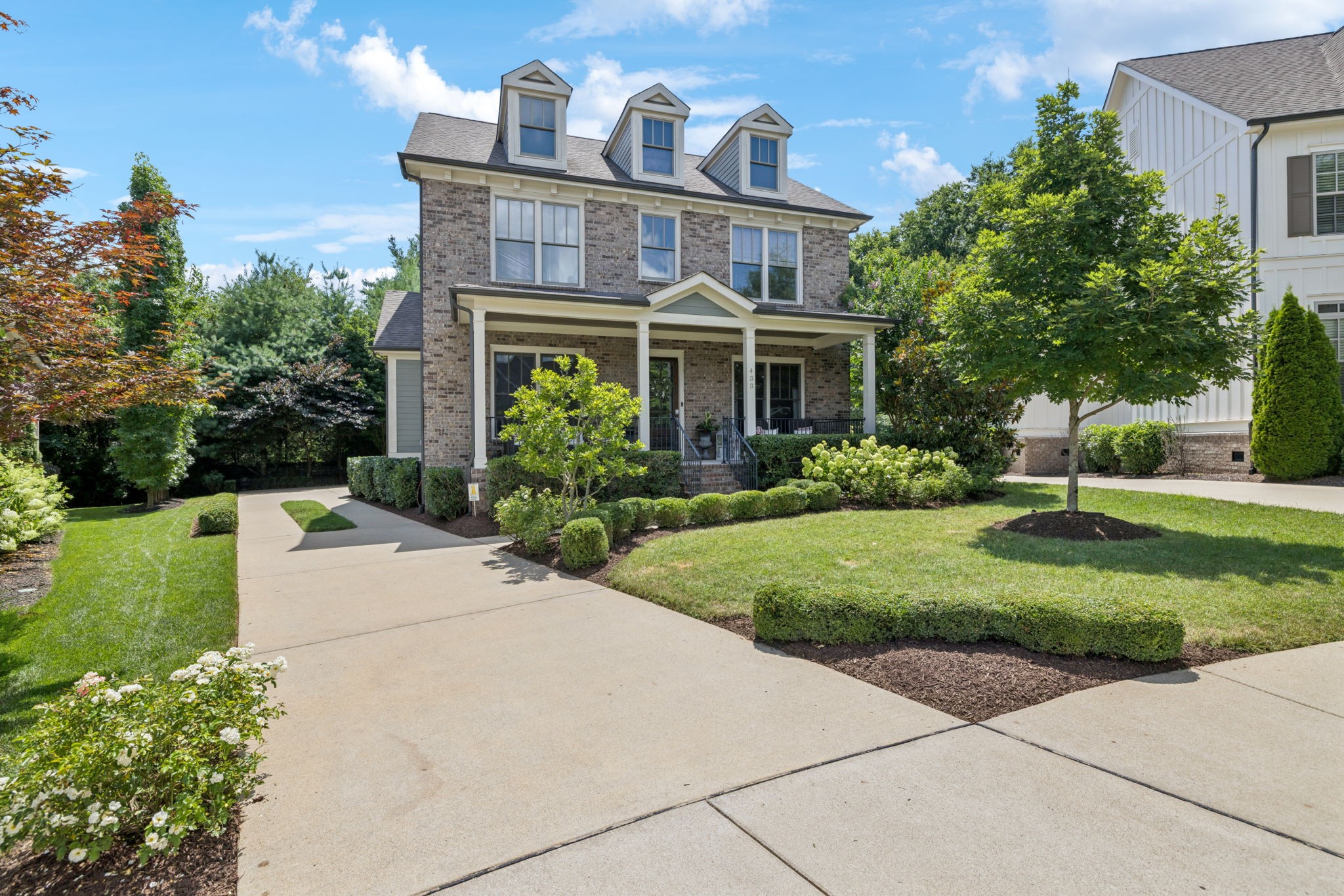 433 Dragonfly Ct