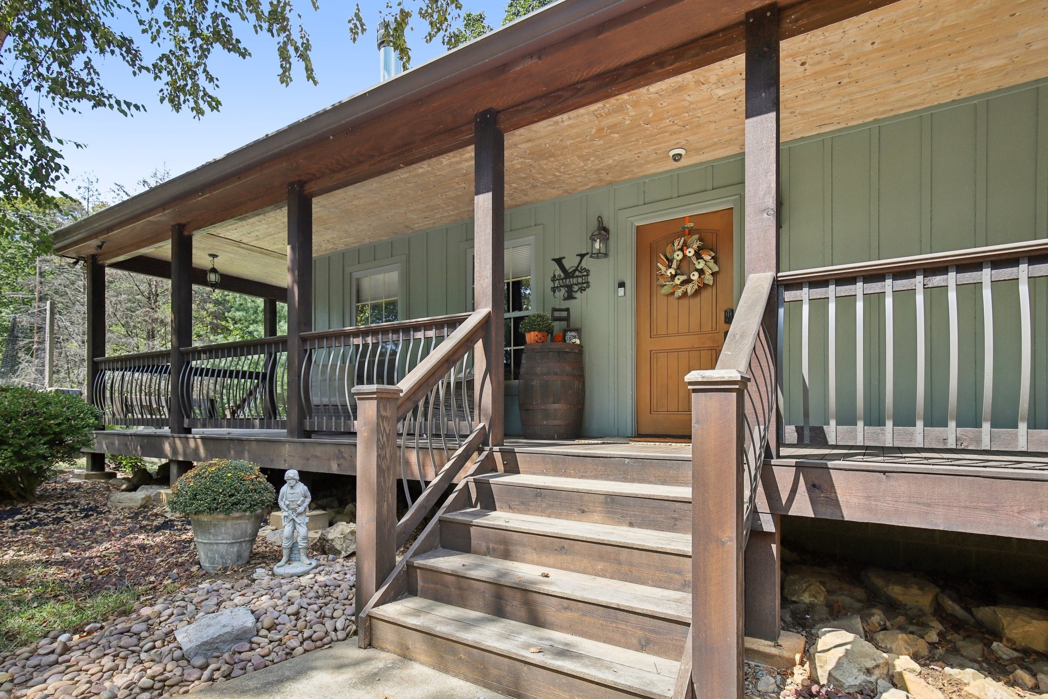 140 Crawford Hill Rd