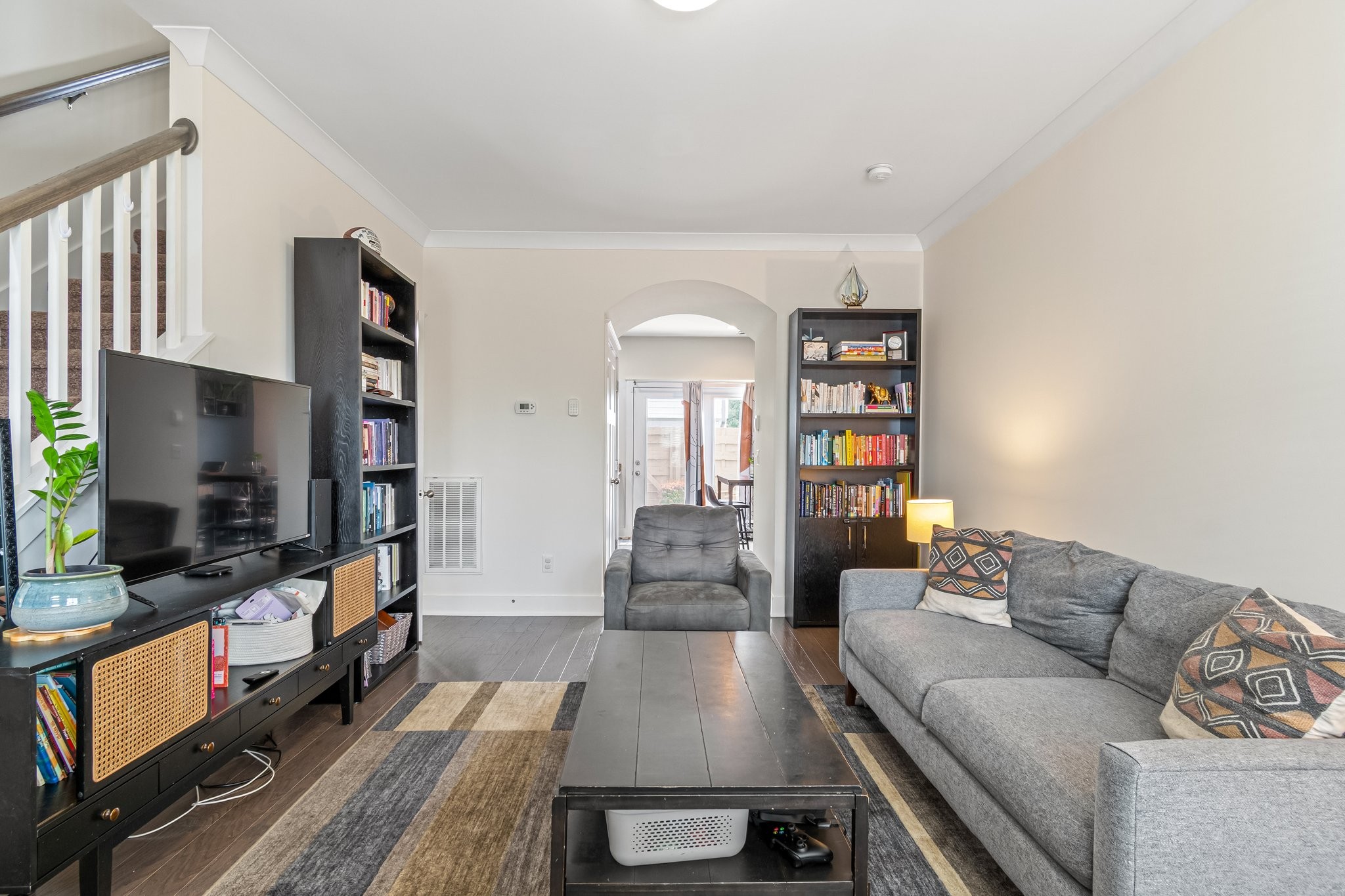 318 W Mill Dr