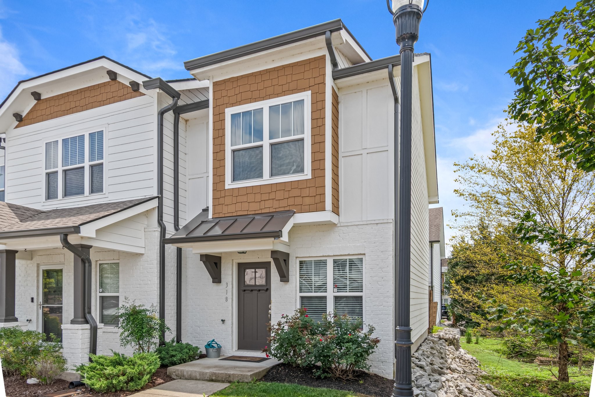 318 W Mill Dr