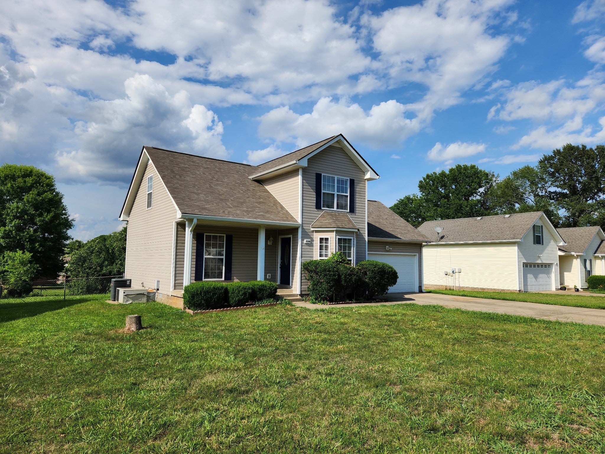 4048 New Grange Cir