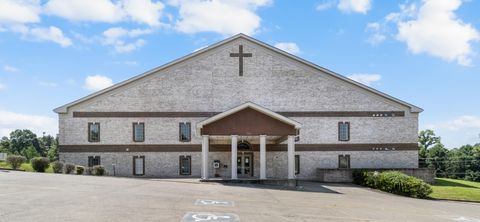 303 Fairview Ln Clarksville TN 37040