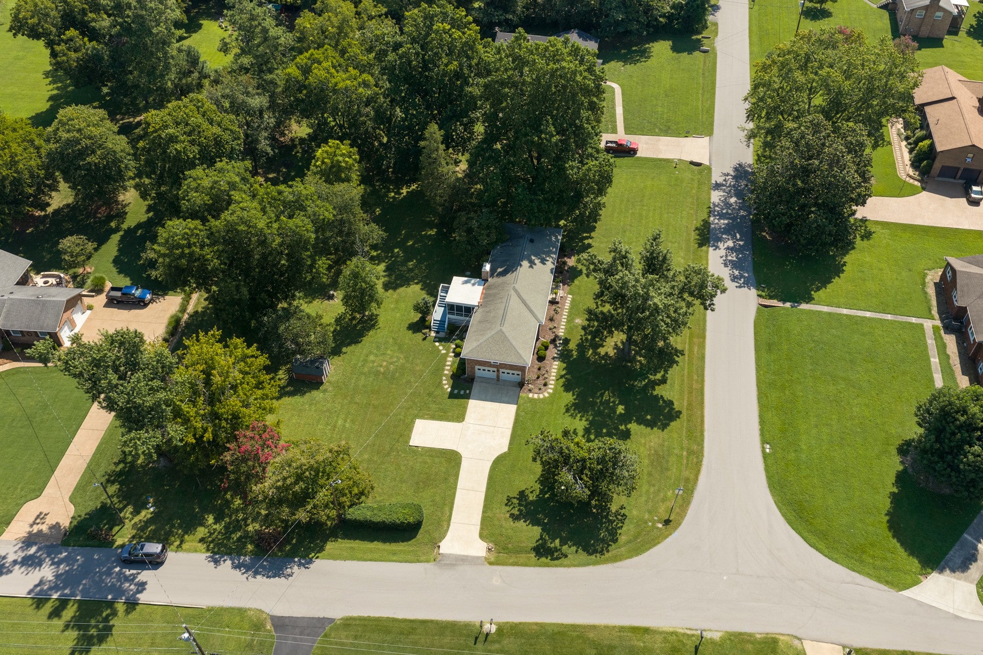 408 Hillview Dr