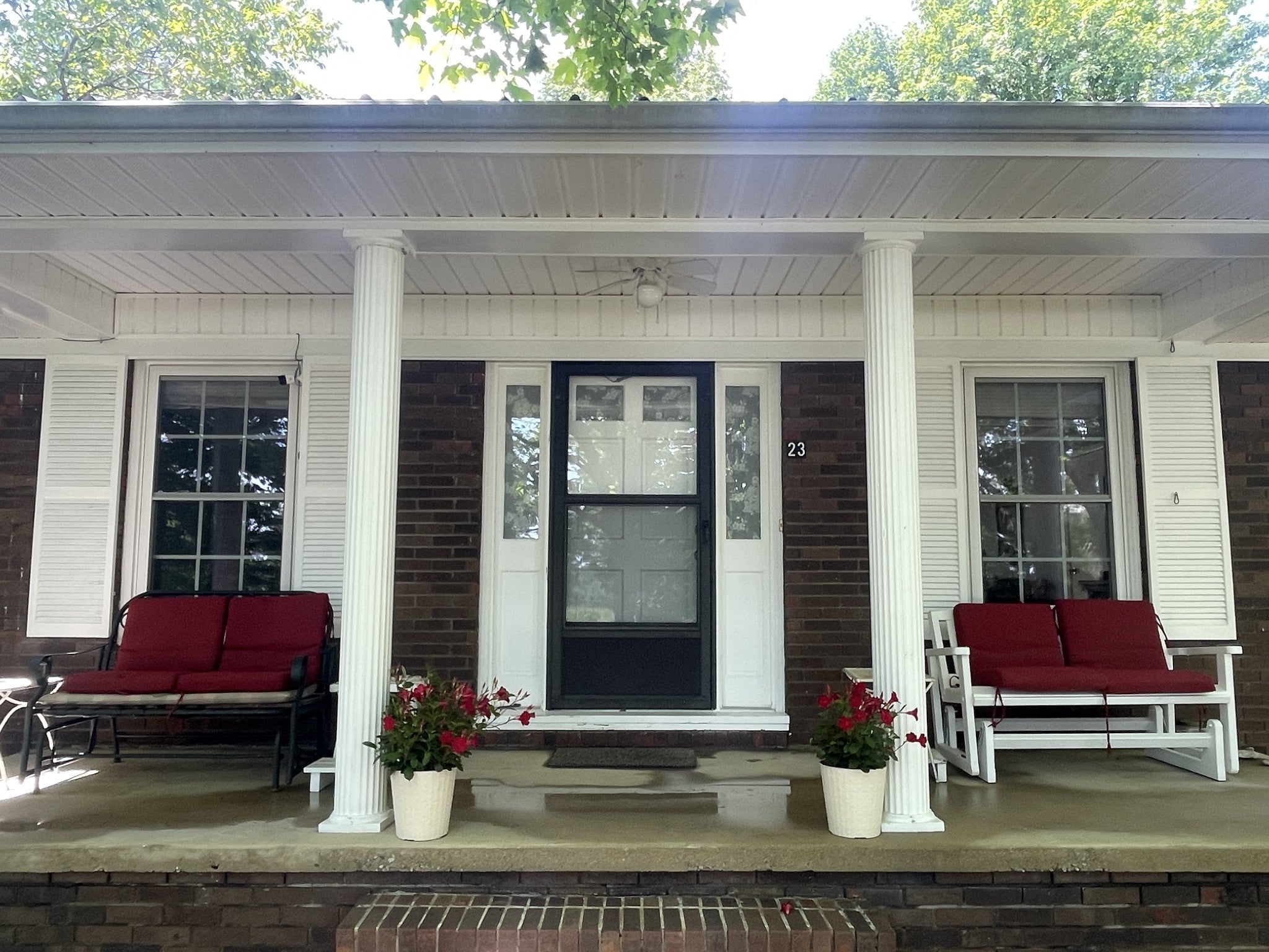 23 Woods Edge Rd