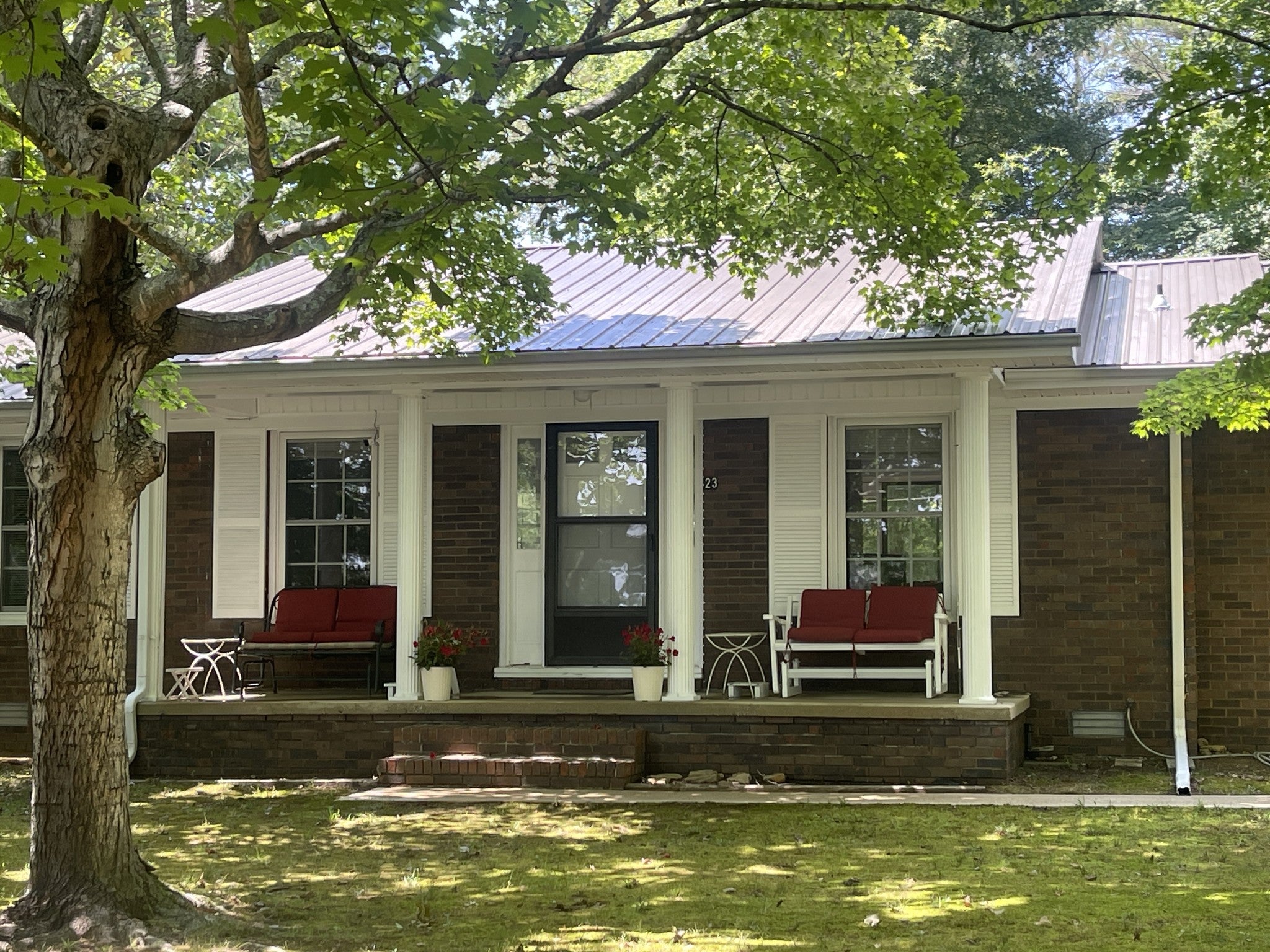 23 Woods Edge Rd