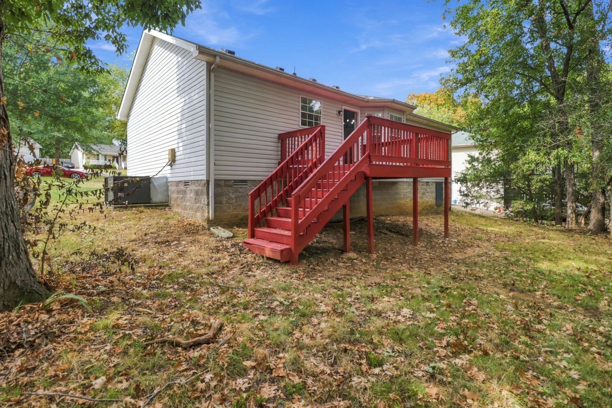 316 Crockett Ct