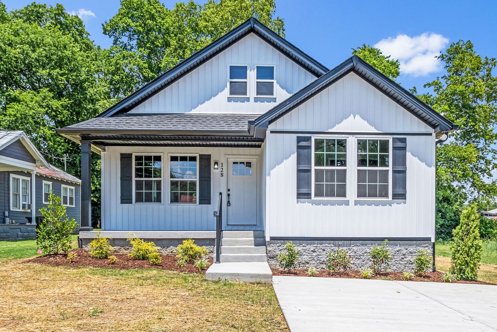 128 W Morningside Dr