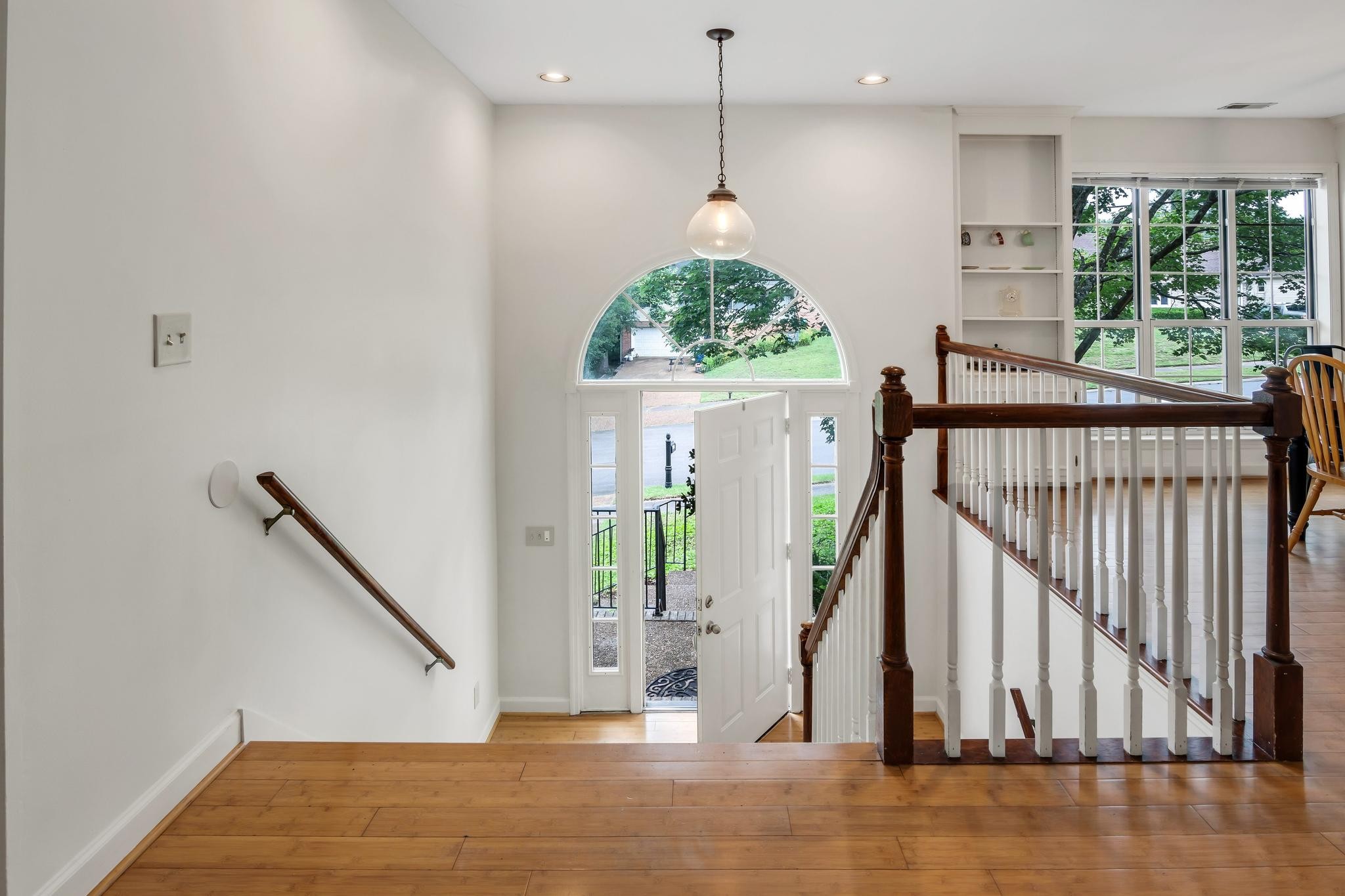 1476 Birchwood Cir